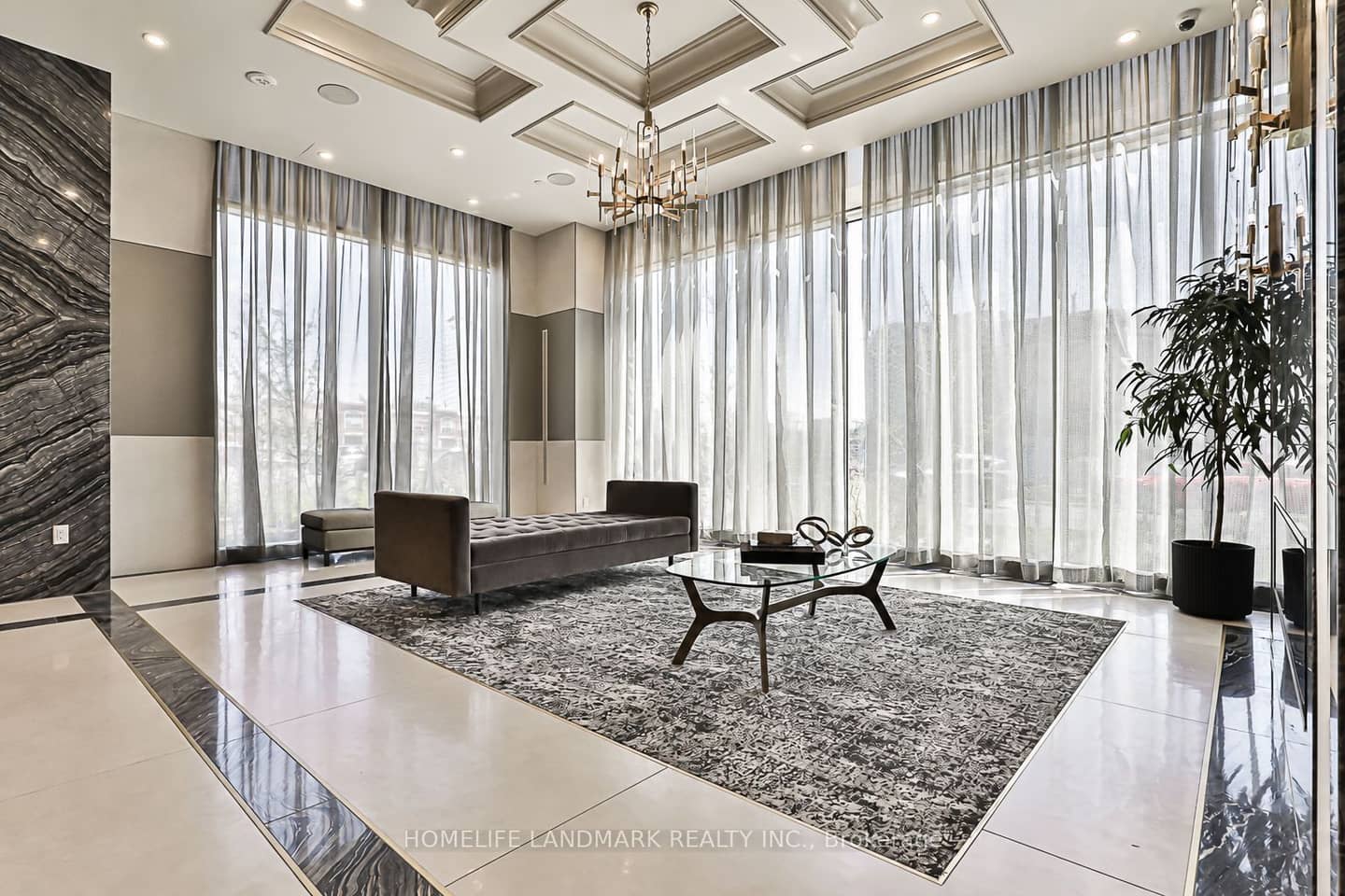 10 Gatineau Drive 210, Vaughan, ON L4J 0L2