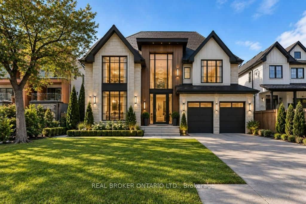 1024 Roosevelt Road, Mississauga, ON L5G 3Y8