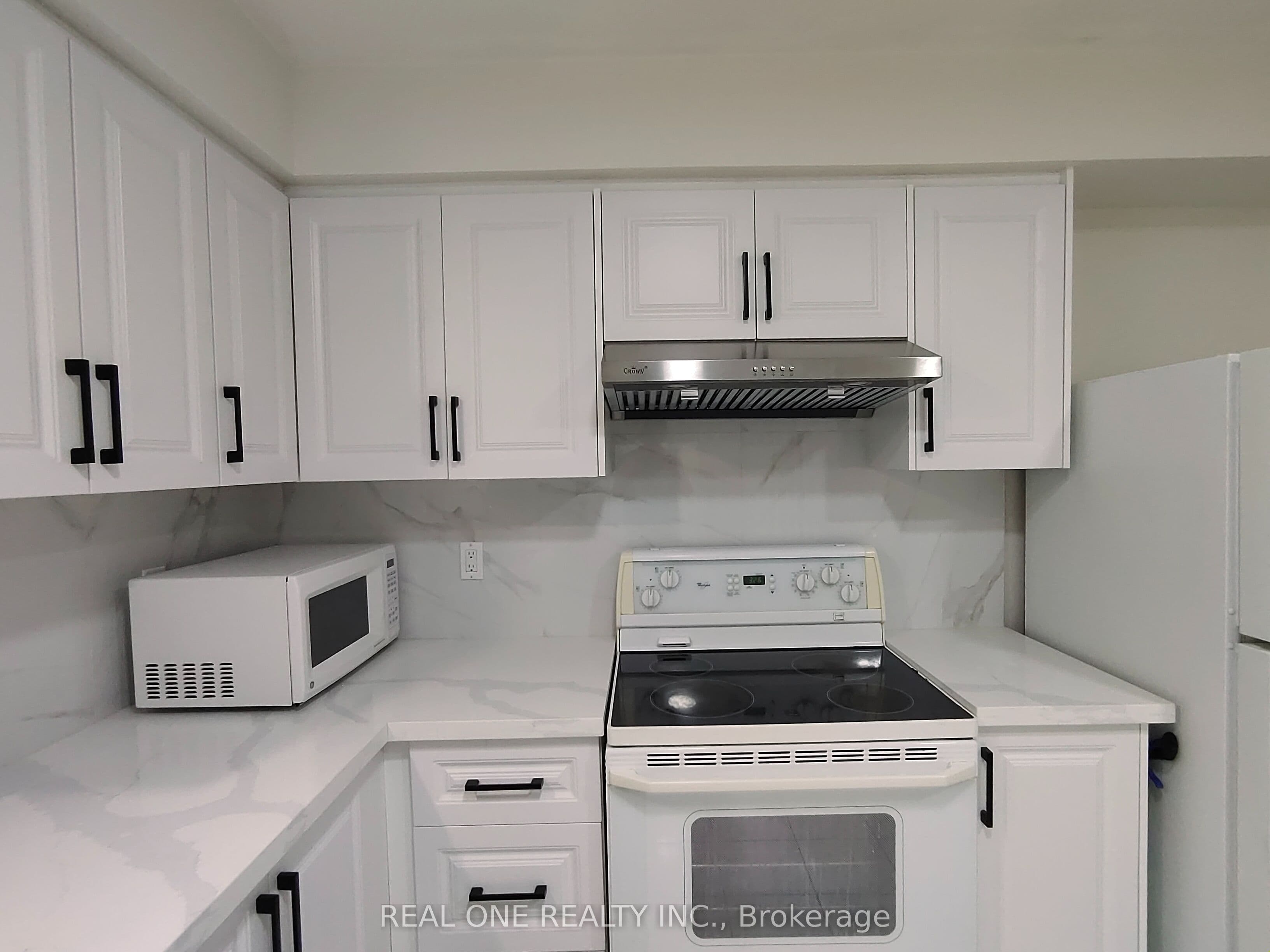 13 Mallaby Road, Toronto, ON M2H 1P3