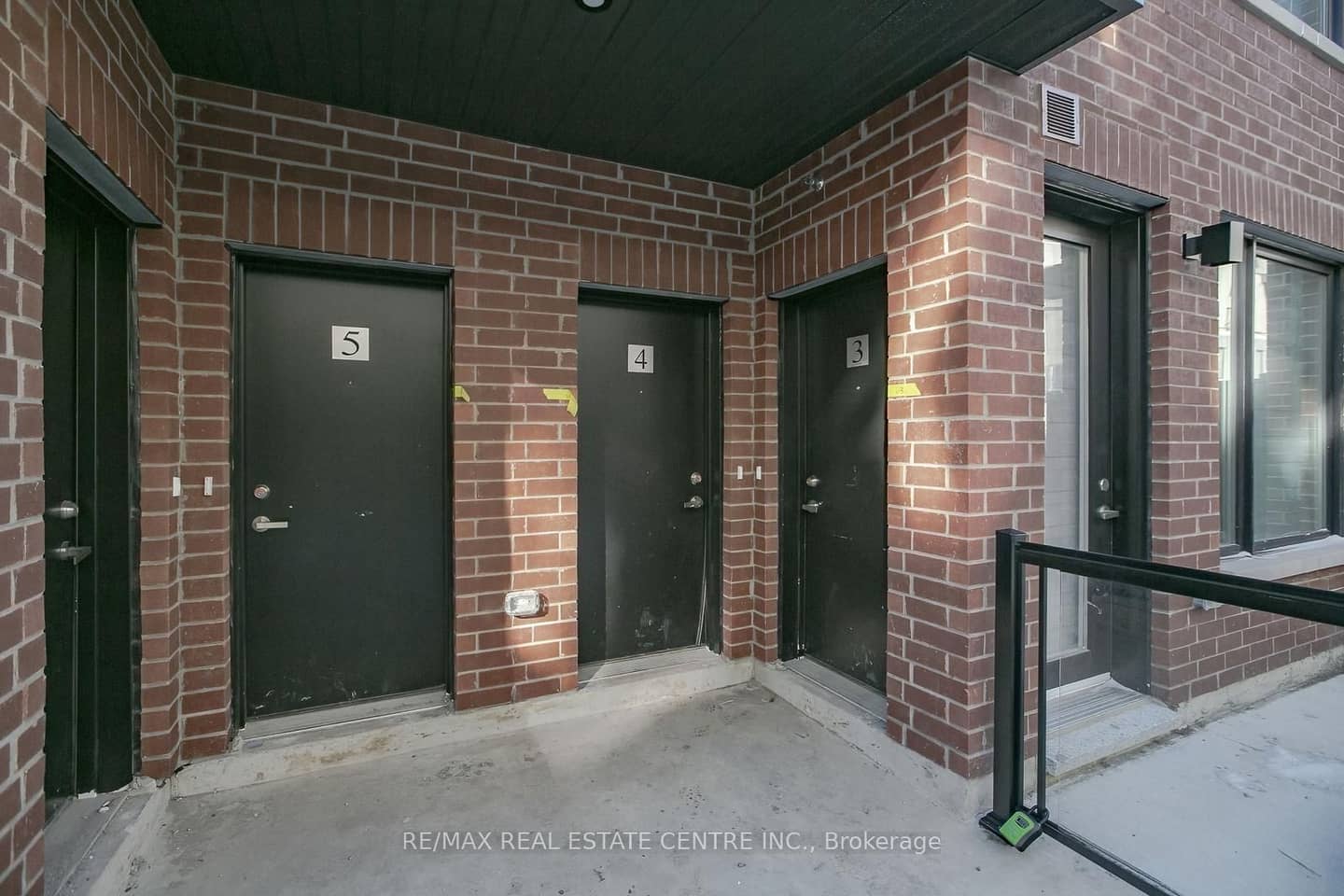 3556 Colonial Drive 4, Mississauga, ON L5L 5T3