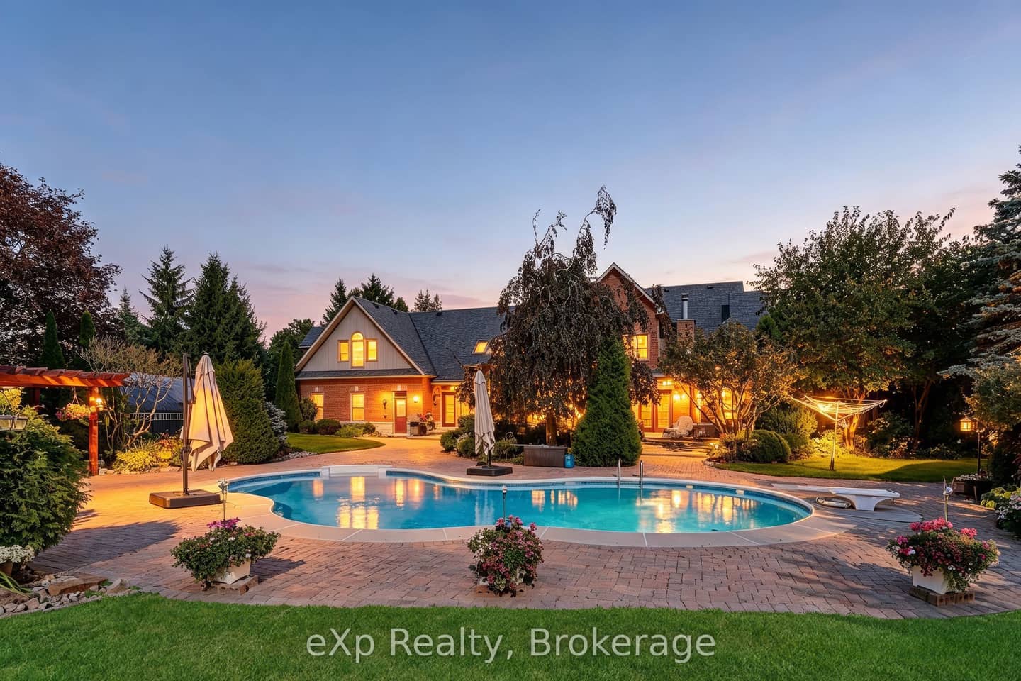 7860 Cedarbrook Trail, Whitby, ON L1M 1L8