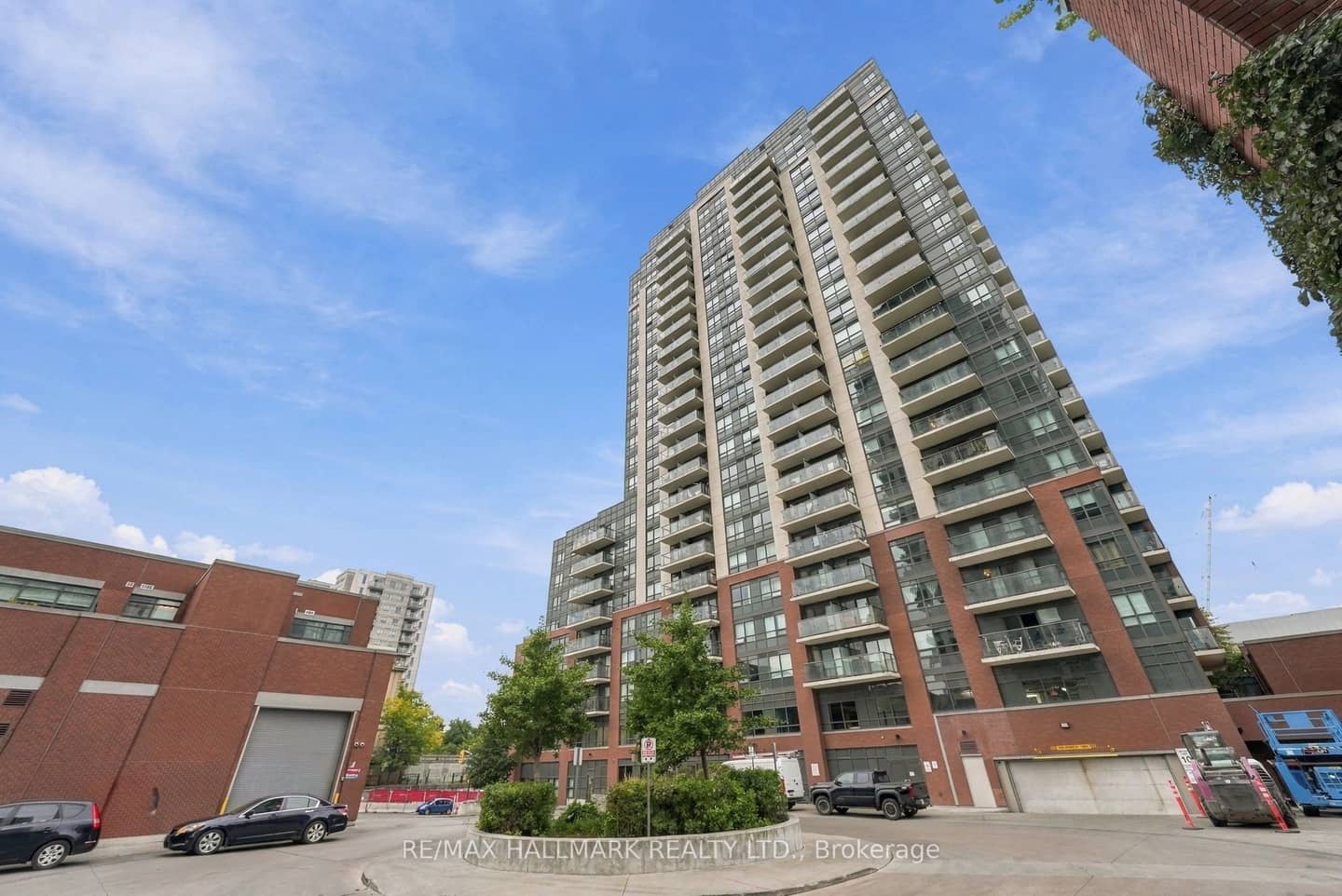 1420 Dupont Street 1408, Toronto, ON M6H 4J8