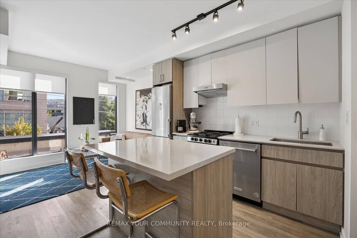 430 Roncesvalles Avenue 404, Toronto, ON M6R 0A6