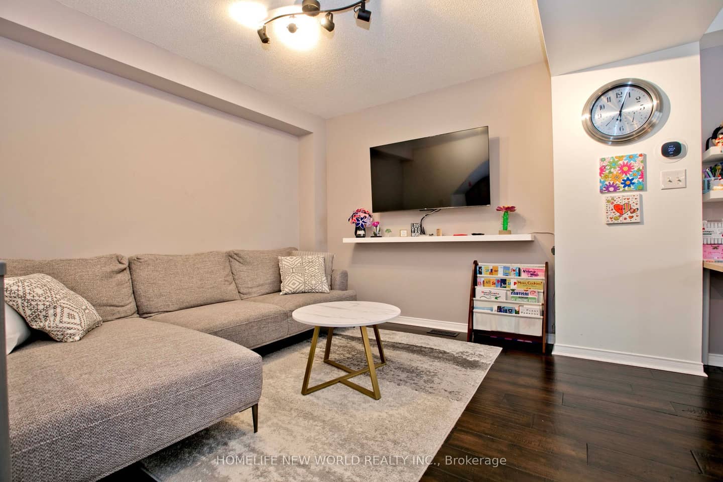 30 Linnell Street, Ajax, ON L1Z 0K8