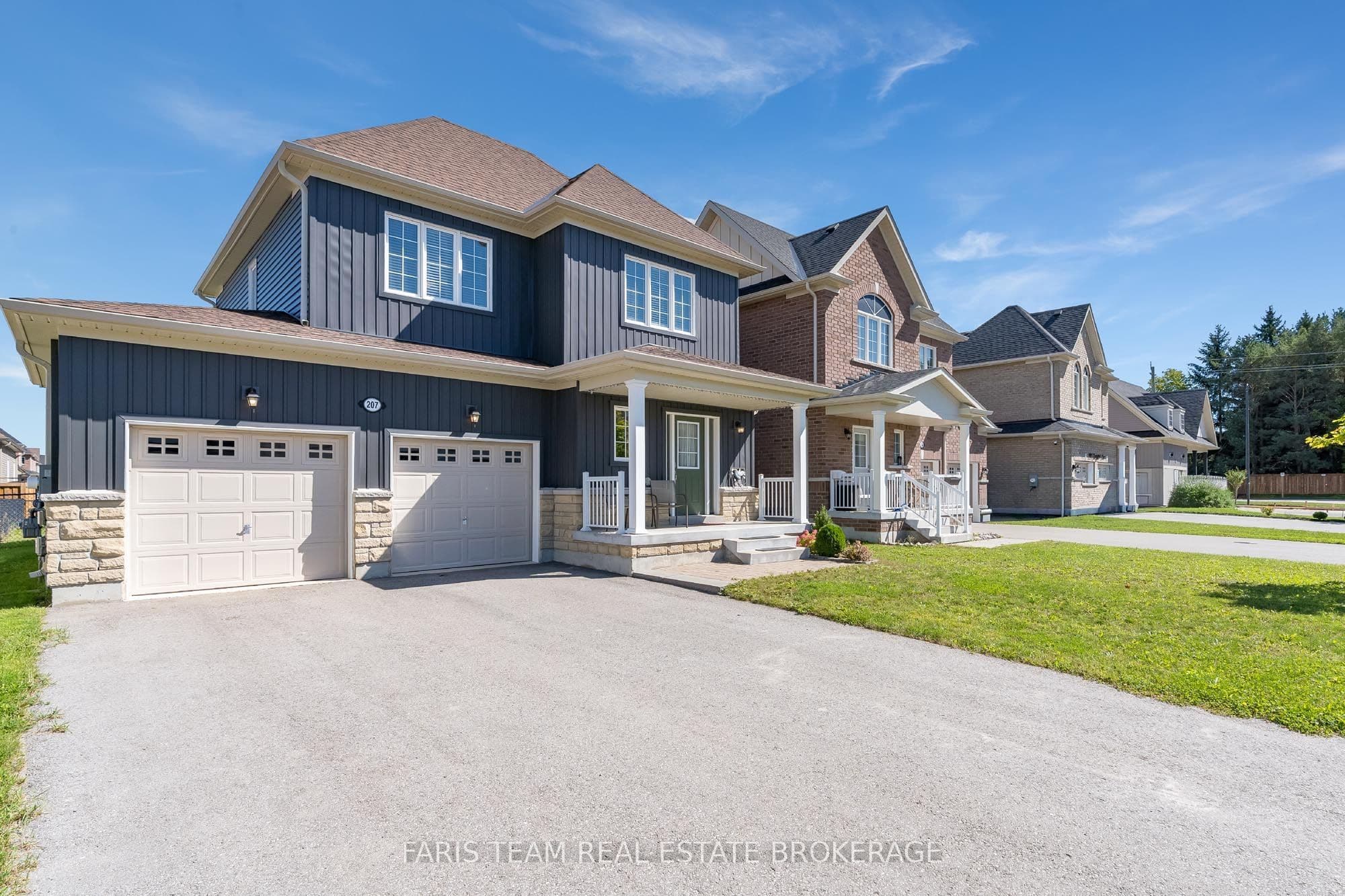 207 Springfield Crescent, Clearview, ON L0M 1S0