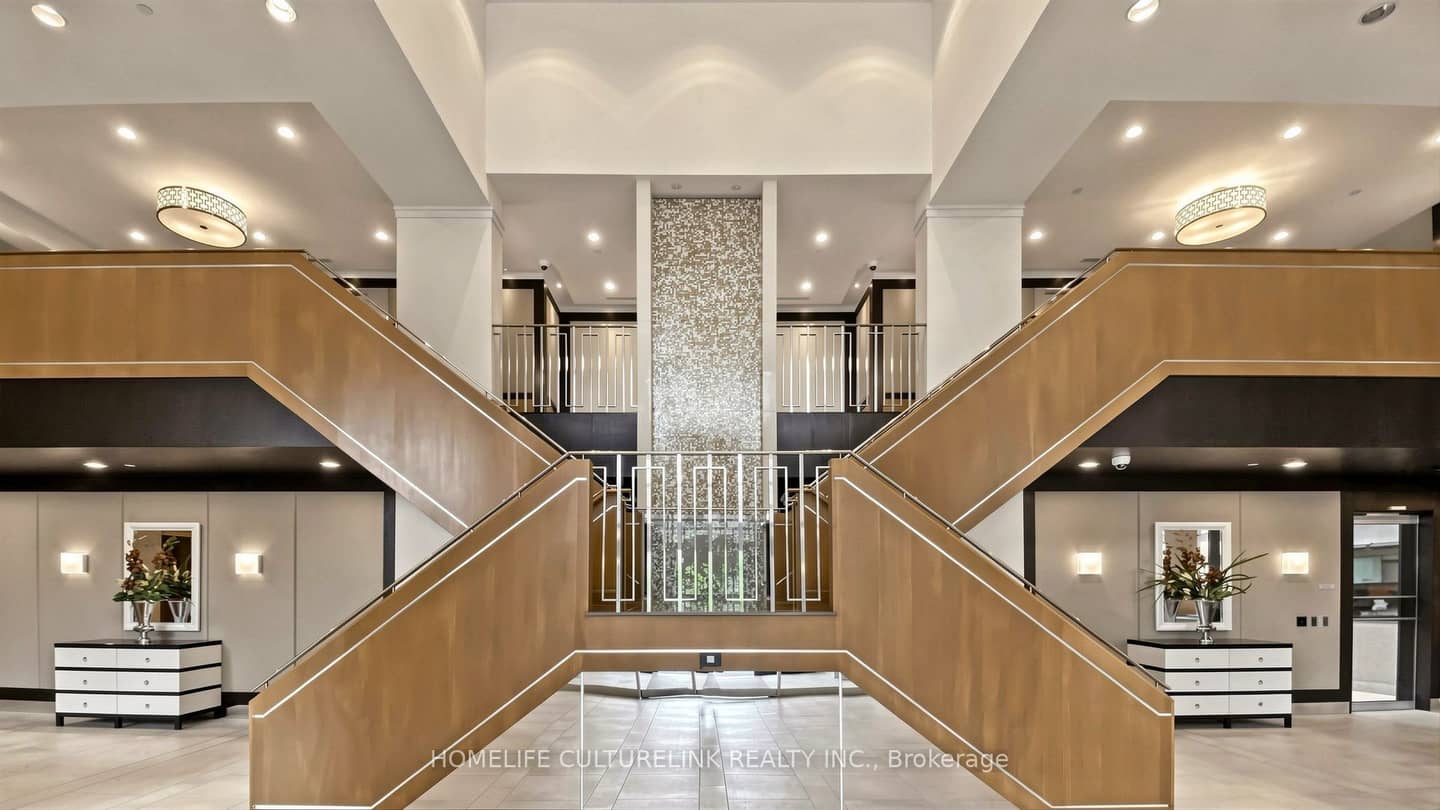 100 Harrison Garden Boulevard 1123, Toronto, ON M2N 0C2
