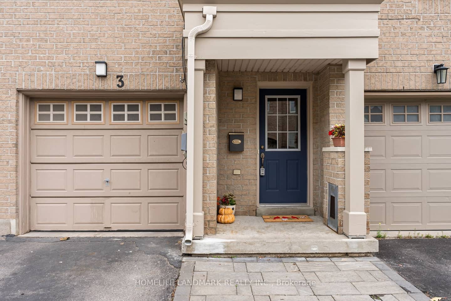 3 Brisby Mews 57, Toronto, ON M1P 5H7