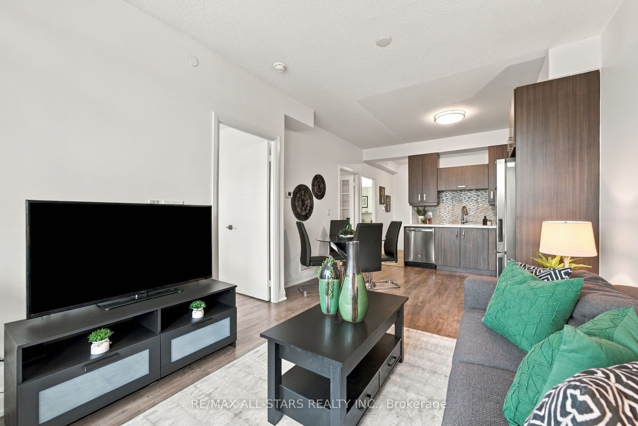 28 Uptown Drive 312, Markham, ON L3R 5M5