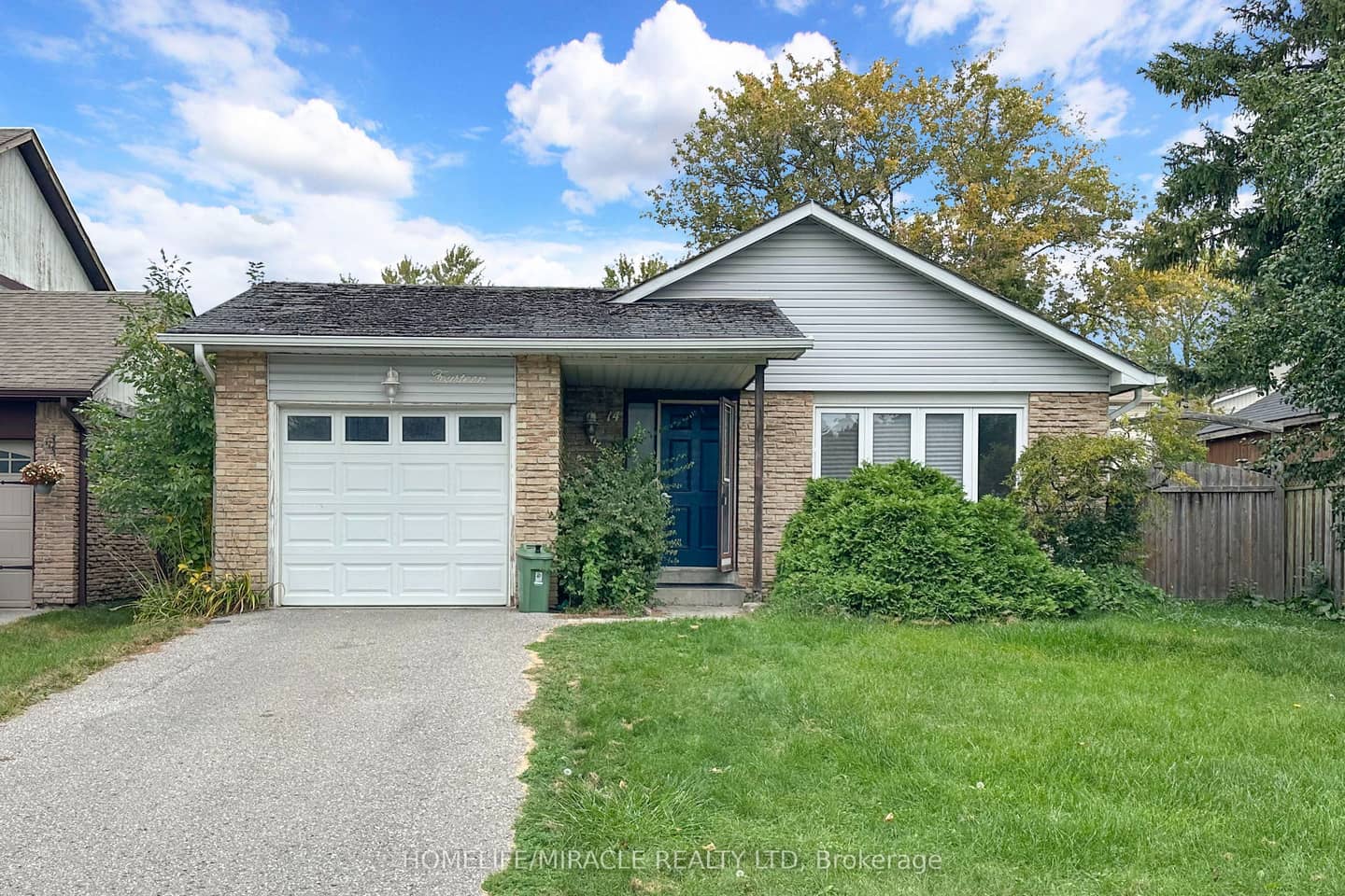 14 Pilkington Crescent N, Whitby, ON L1N 6E9
