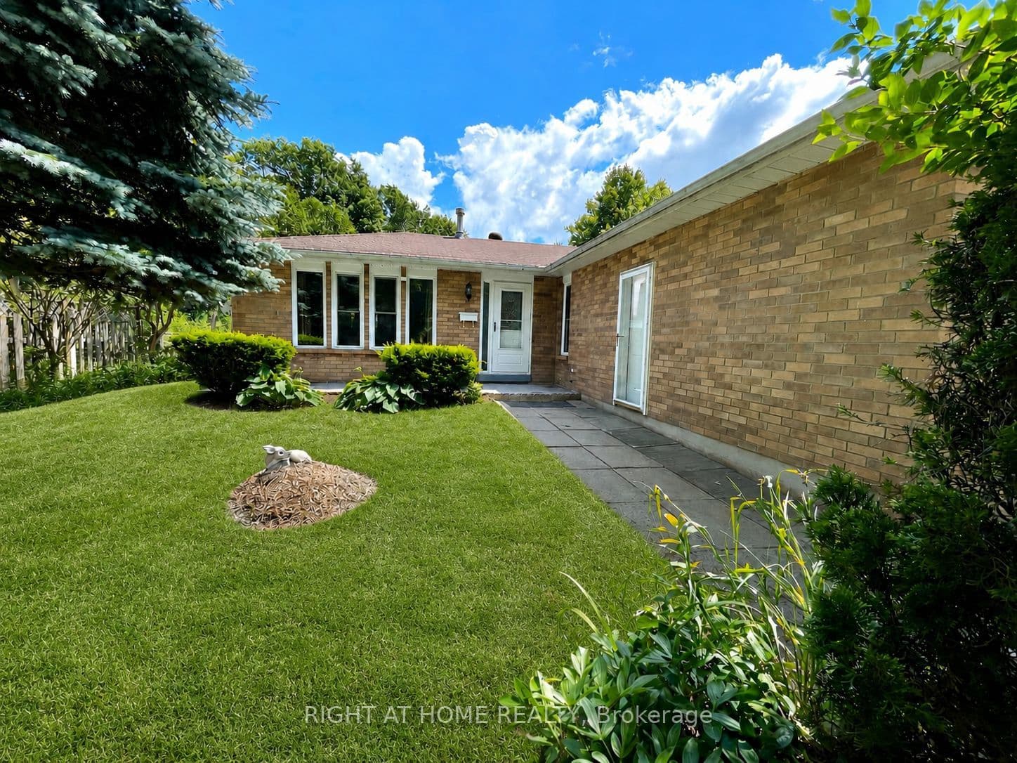 941 Victoria Street, Midland, ON L4R 1B7