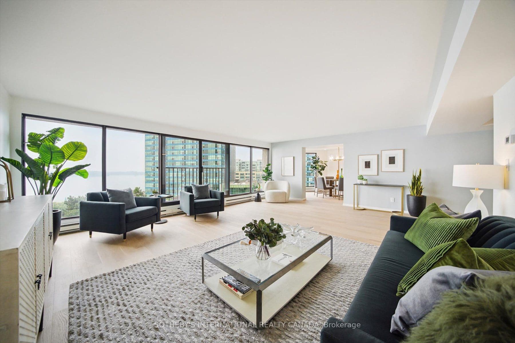 65 Harbour Square 1110, Toronto, ON M5J 2L4
