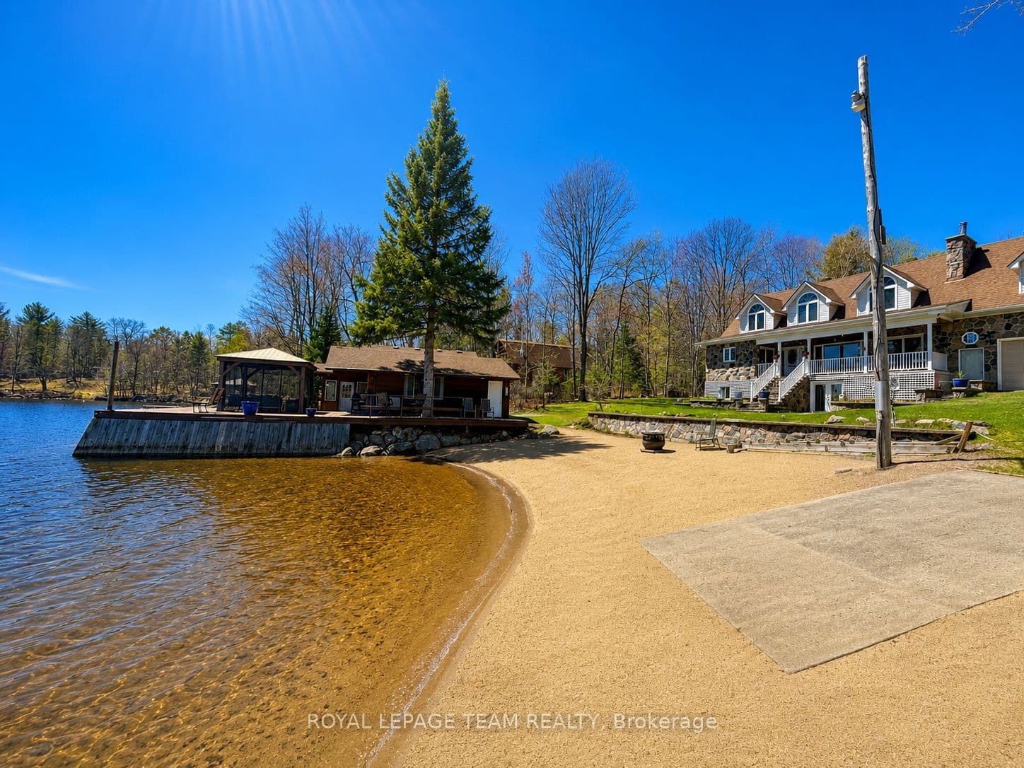 1324A River Road, Hastings Highlands, ON K0J 1B0