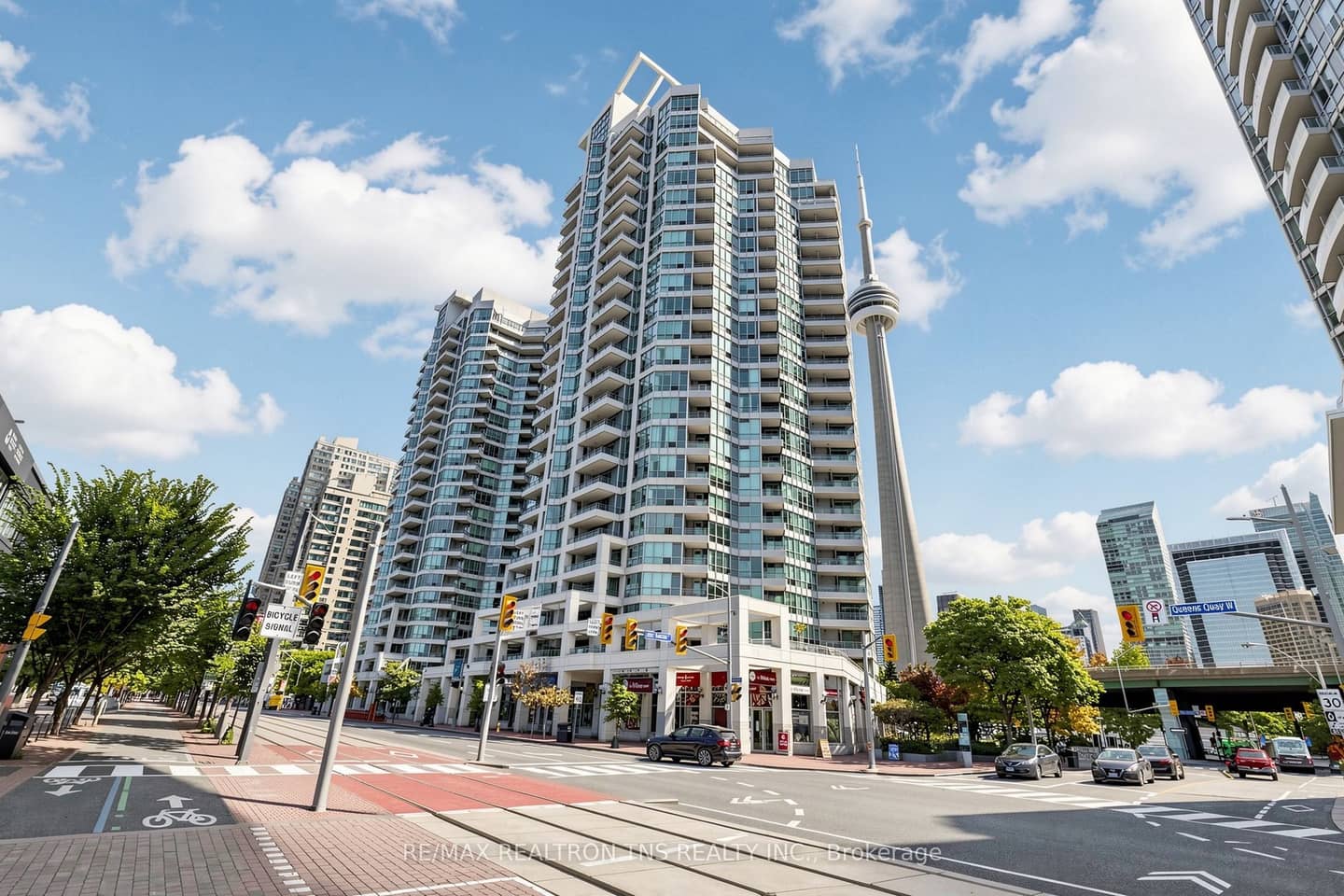 228 Queens Quay W 1501, Toronto, ON M5J 2X1