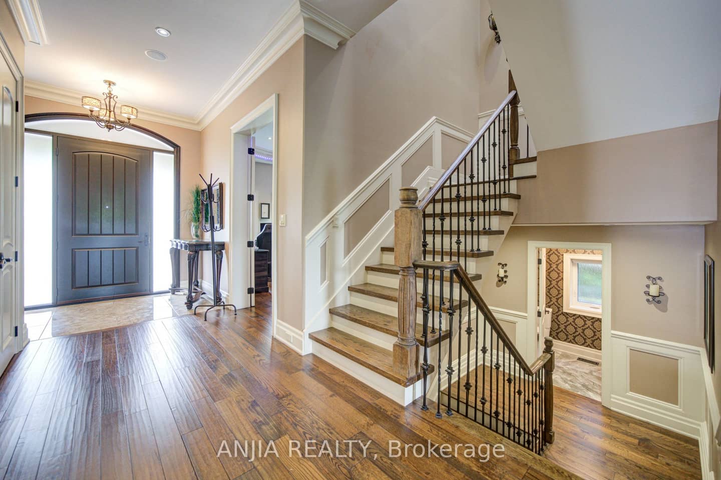 452 Fernleigh Circle S, Richmond Hill, ON L4C 1E6
