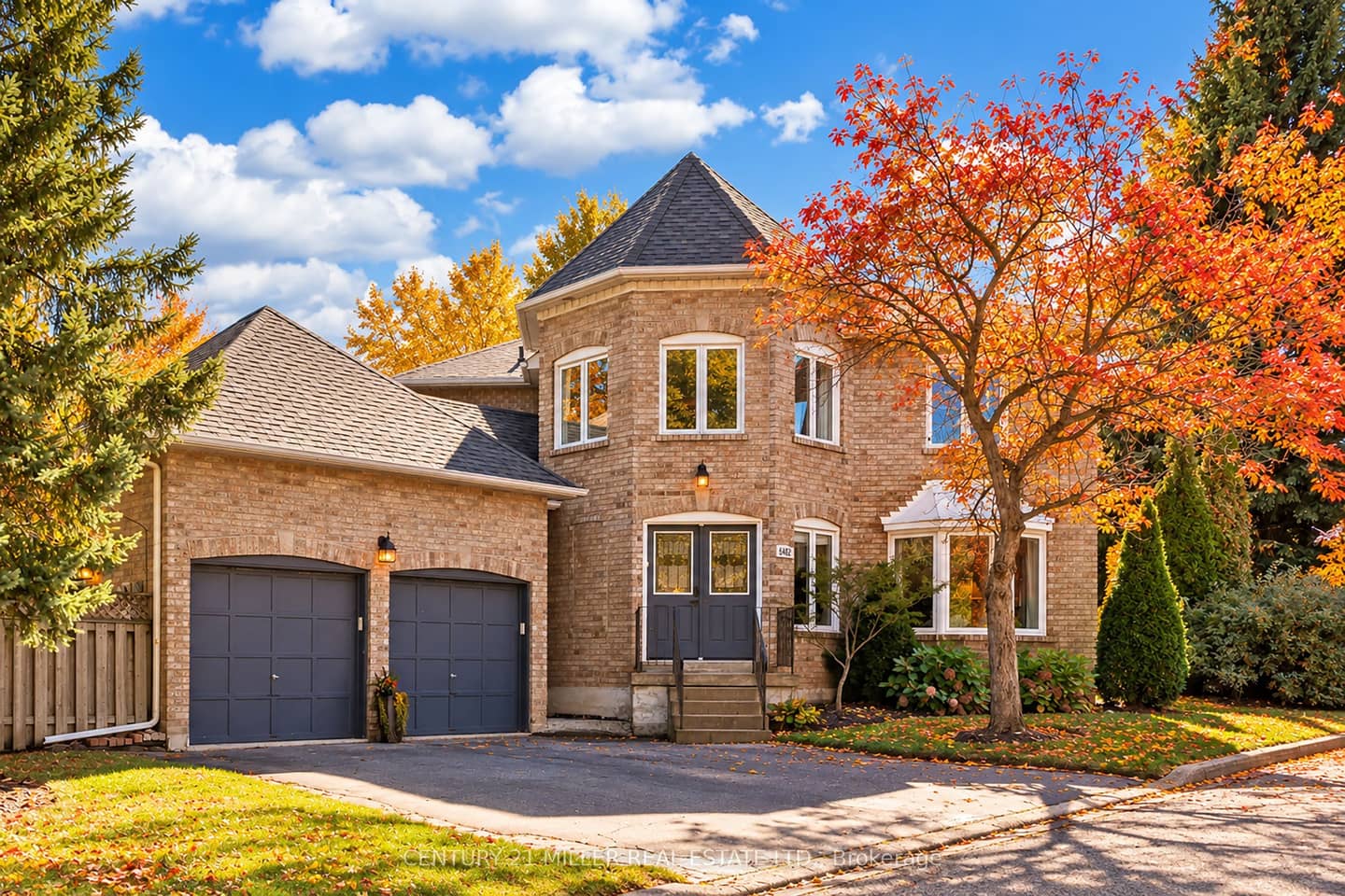 6482 Tenth Line W, Mississauga, ON L5N 5T7