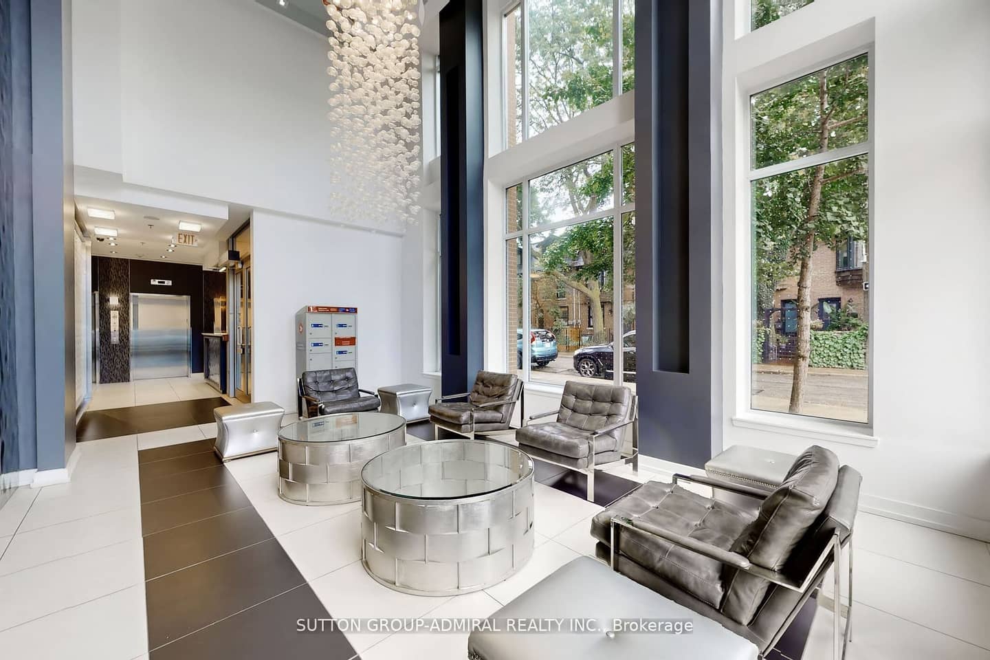 220 George Street 304, Toronto, ON M5A 2N1