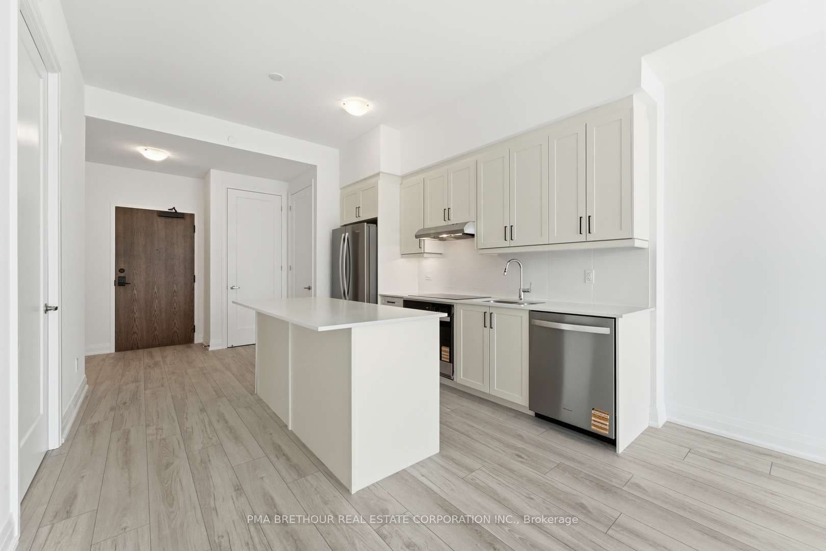 1035 Southdown Road 105, Mississauga, ON L5J 0A2