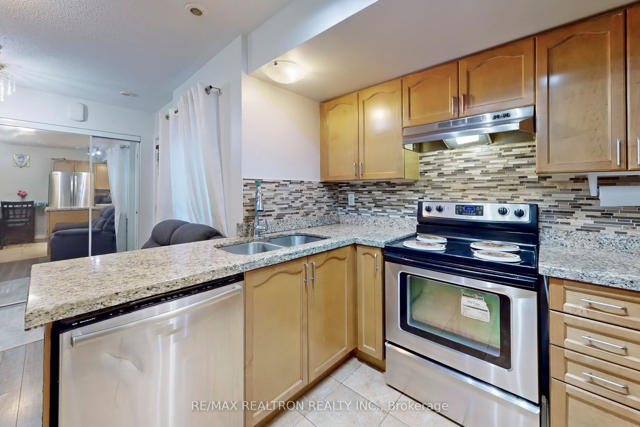 1795 Markham Road 106, Toronto, ON M1B 2Z7
