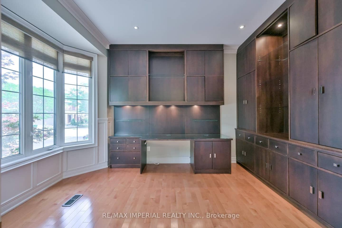 11 Candlelight Drive, Richmond Hill, ON L4E 5E4