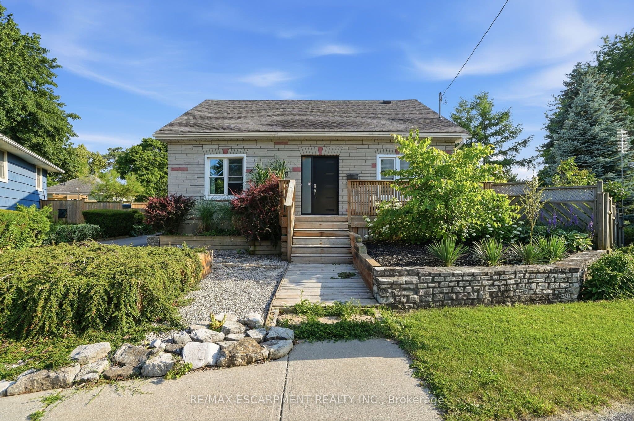 19 Victoria Street, Brant, ON N3L 1H8