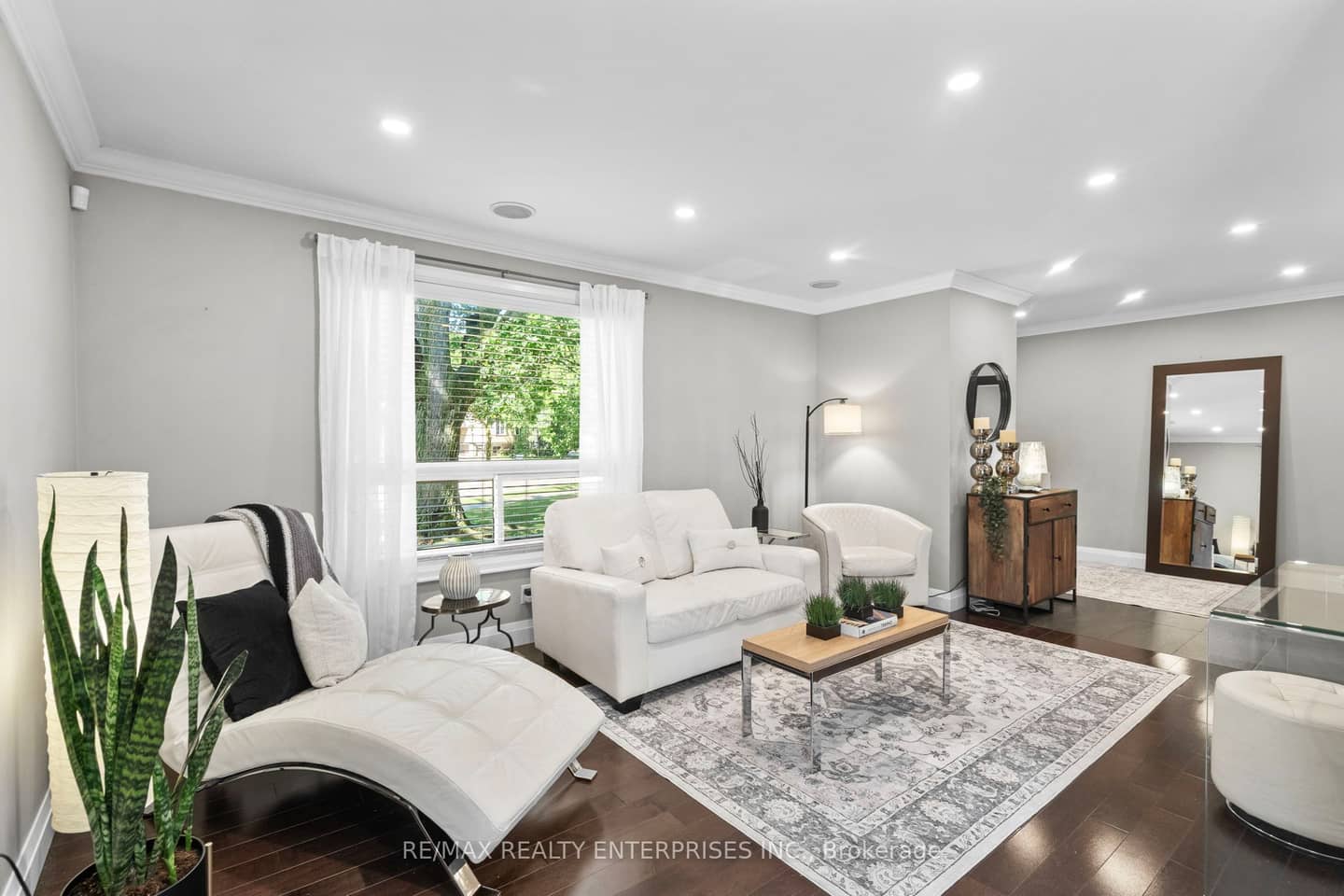 685 Francis Road 1, Burlington, ON L7T 3X6