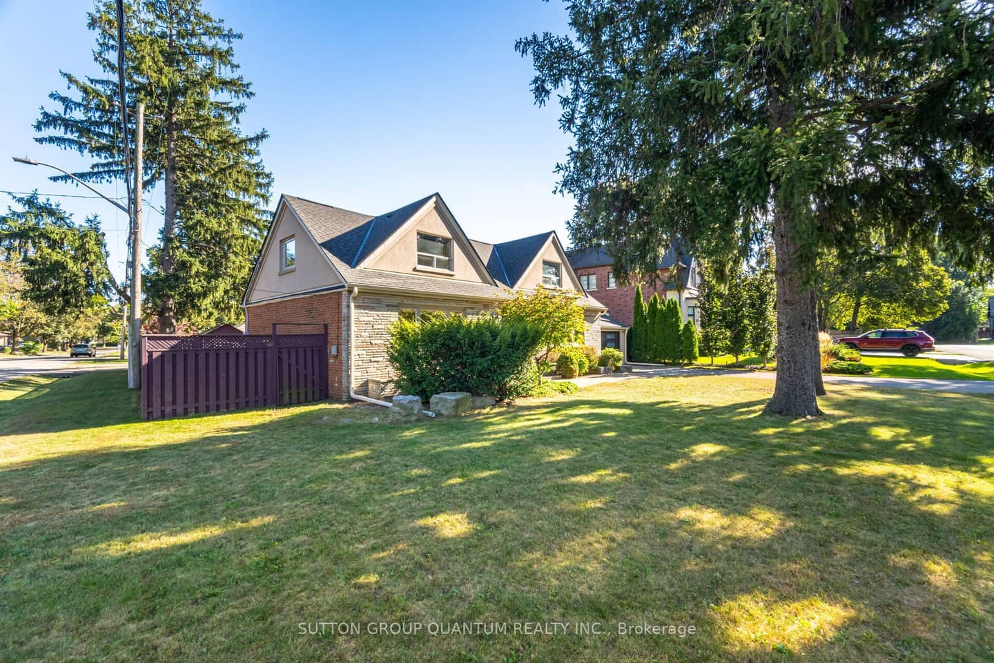 468 Lynd Avenue, Mississauga, ON L5G 2L6