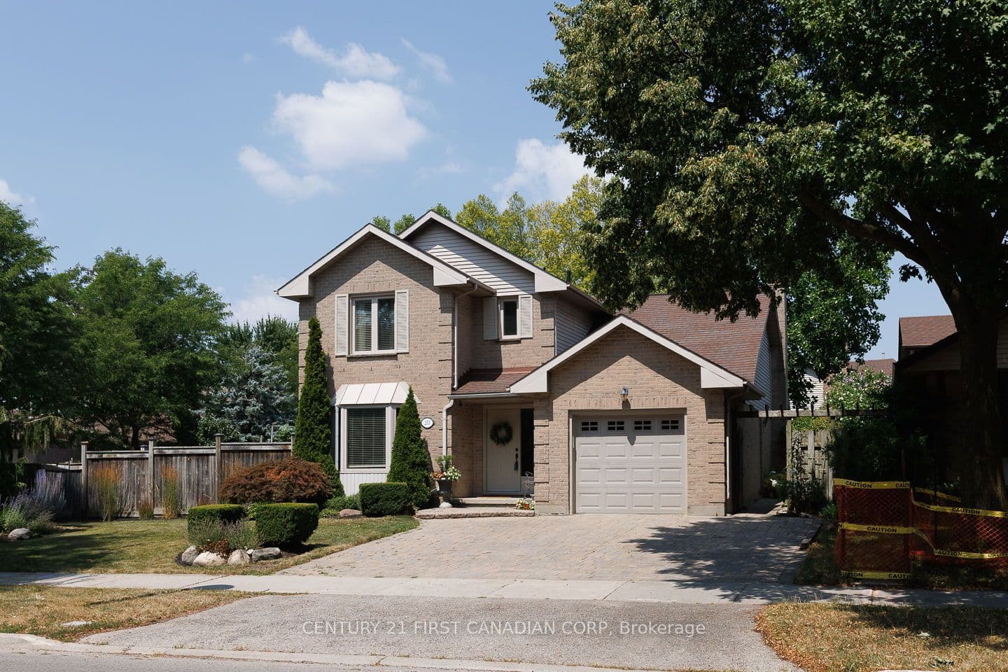 255 Deveron Crescent, London South, ON N5Z 4N2