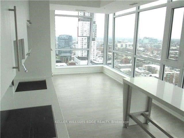 30 Nelson Street 2409, Toronto, ON M5V 0H5