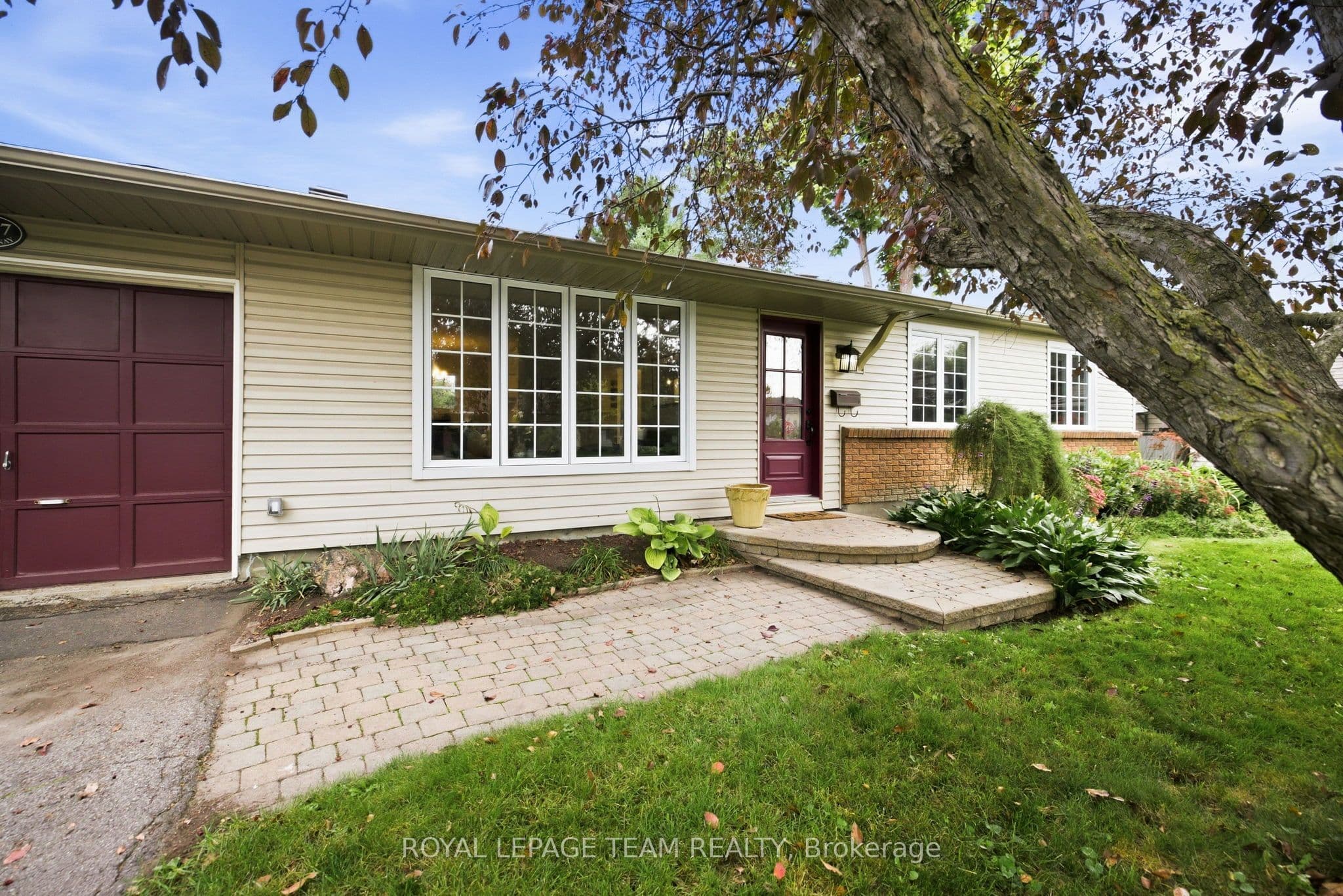 1377 Fontenay Crescent, Hunt Club - South Keys and Area, ON K1V 7K5