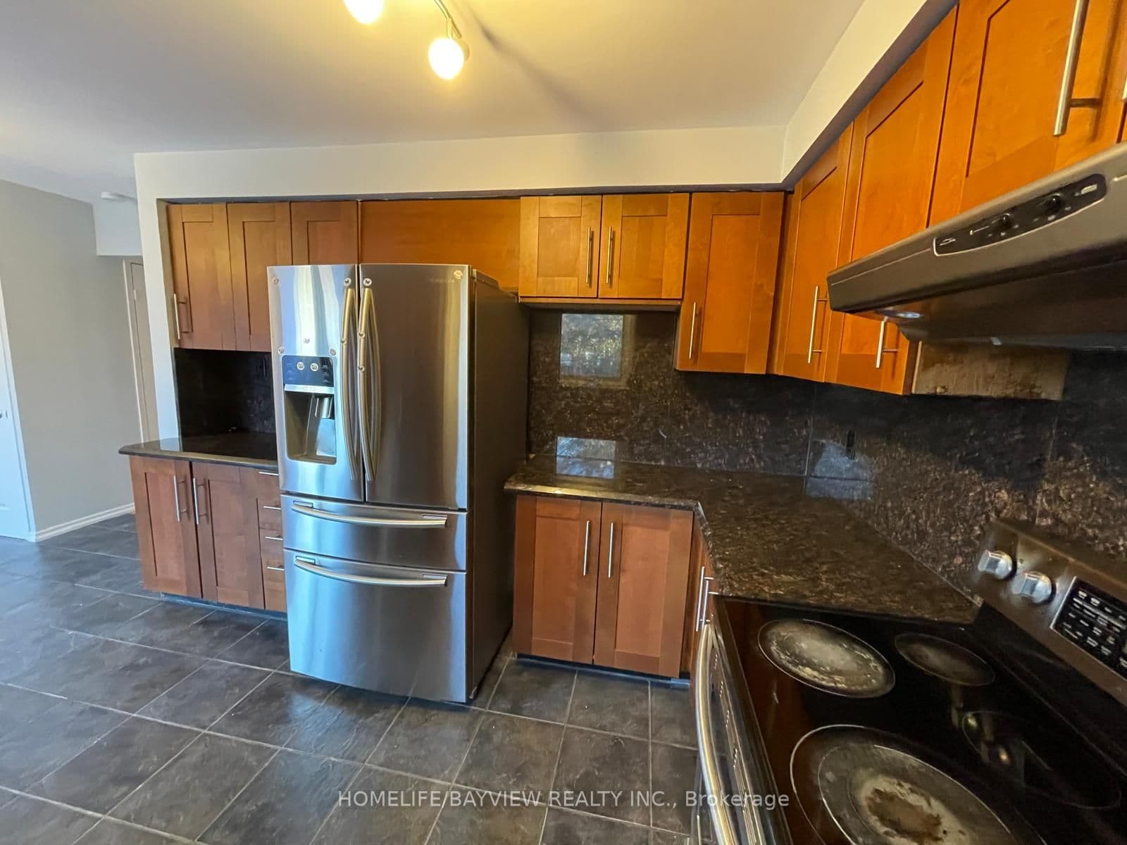 128 Heathwood Heights Drive, Aurora, ON L4G 4W1
