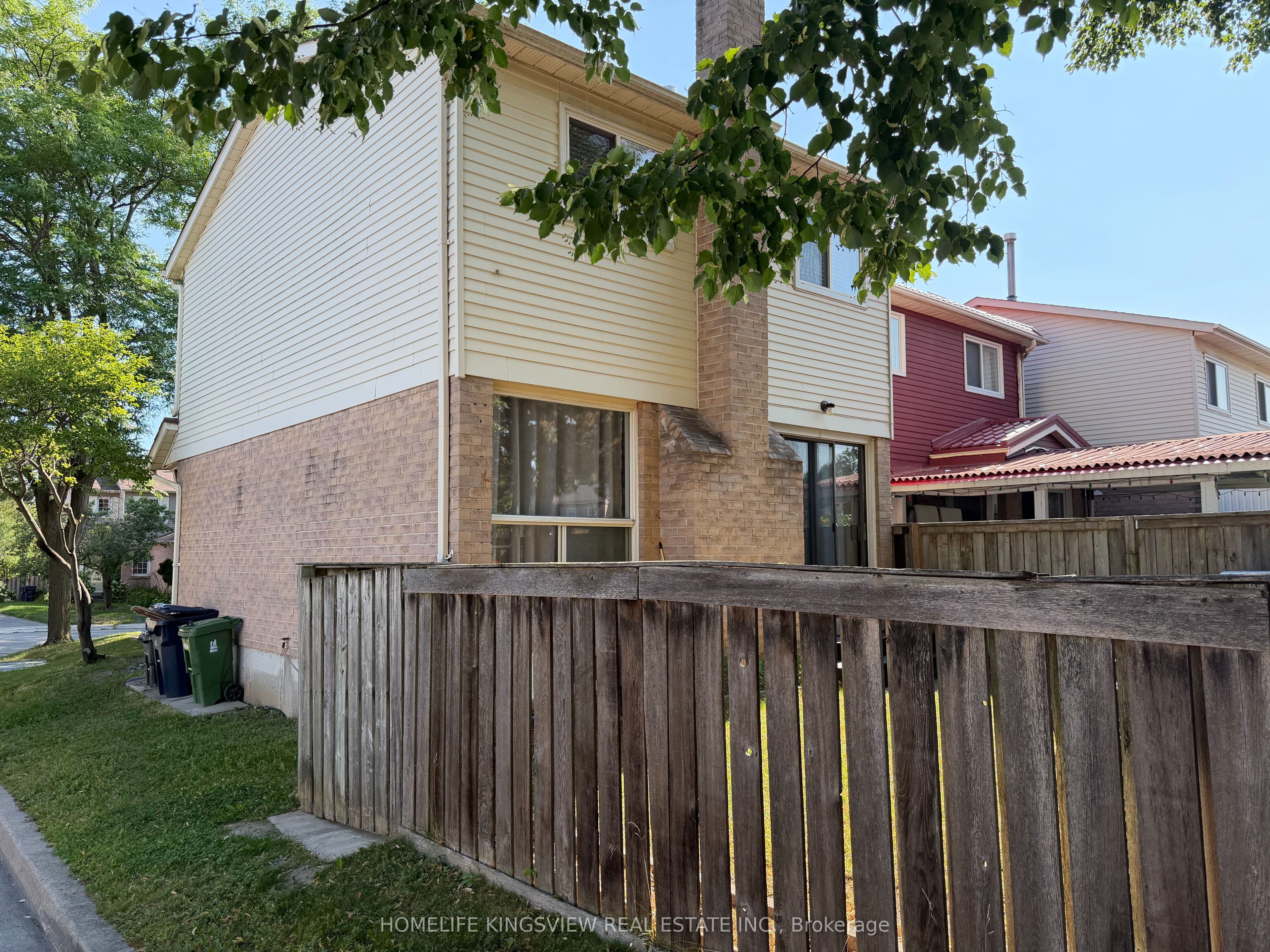 39 Pioneer Pathway, Toronto, ON M1B 3S3