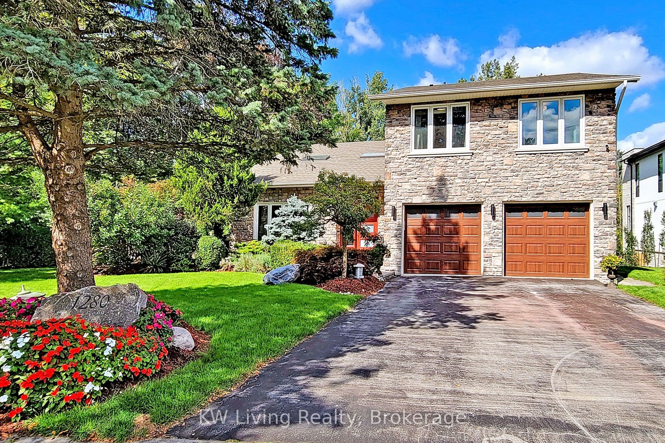1280 Watersedge Road, Mississauga, ON L5J 1A1