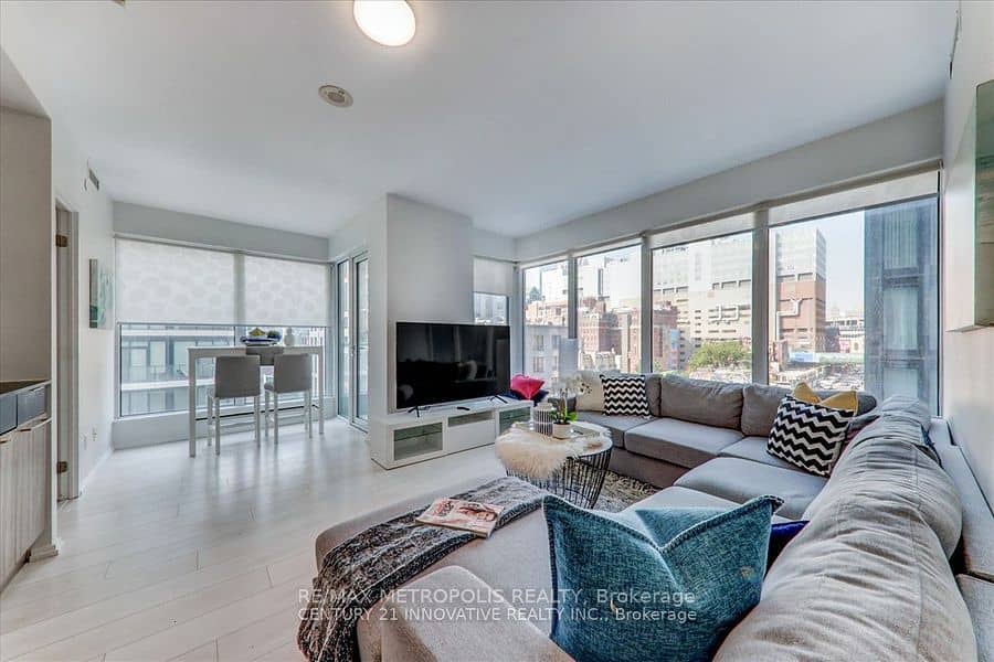 68 Shuter Street 605, Toronto, ON M5B 1B4