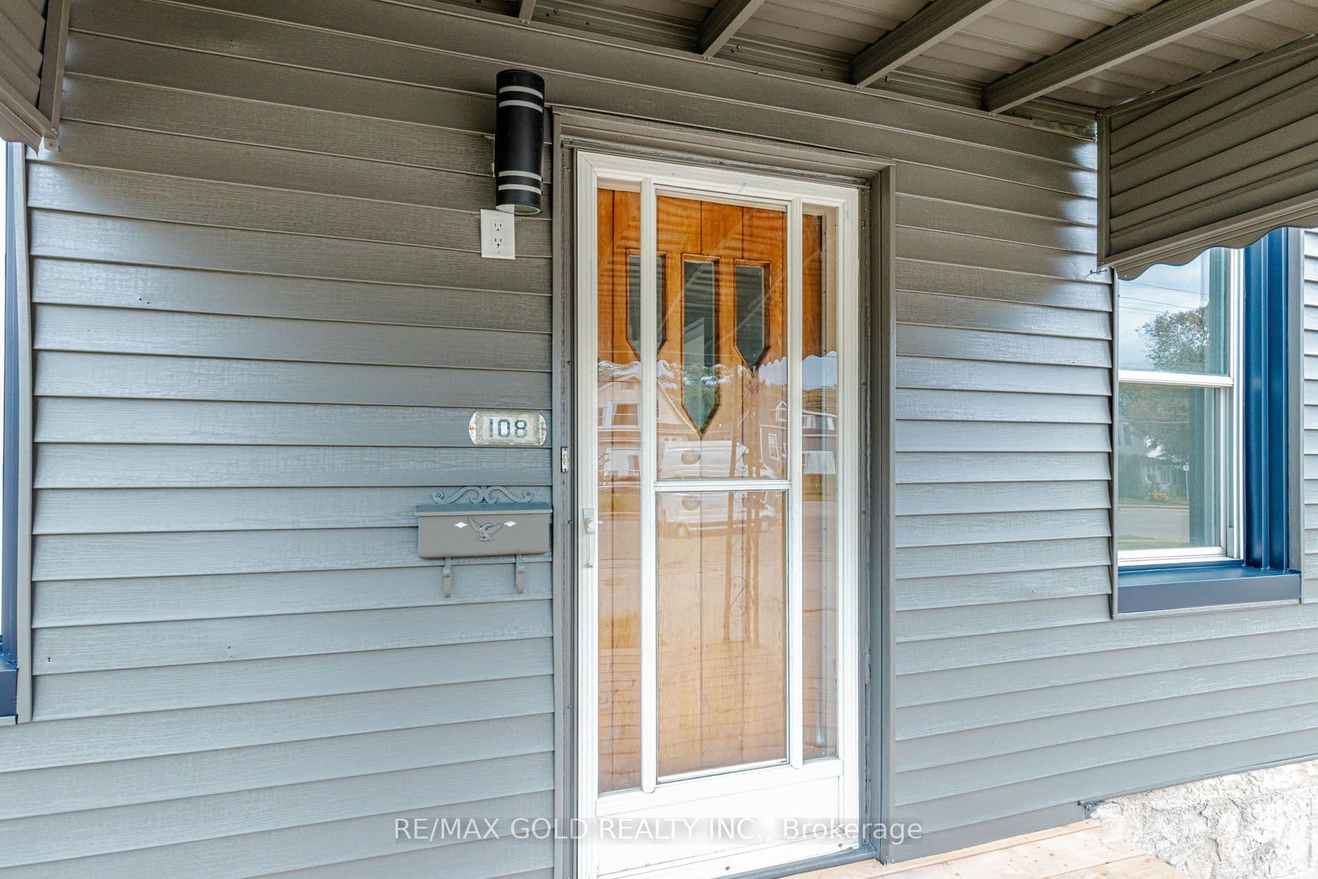 108 Norfolk Avenue, Cambridge, ON N1R 3V2