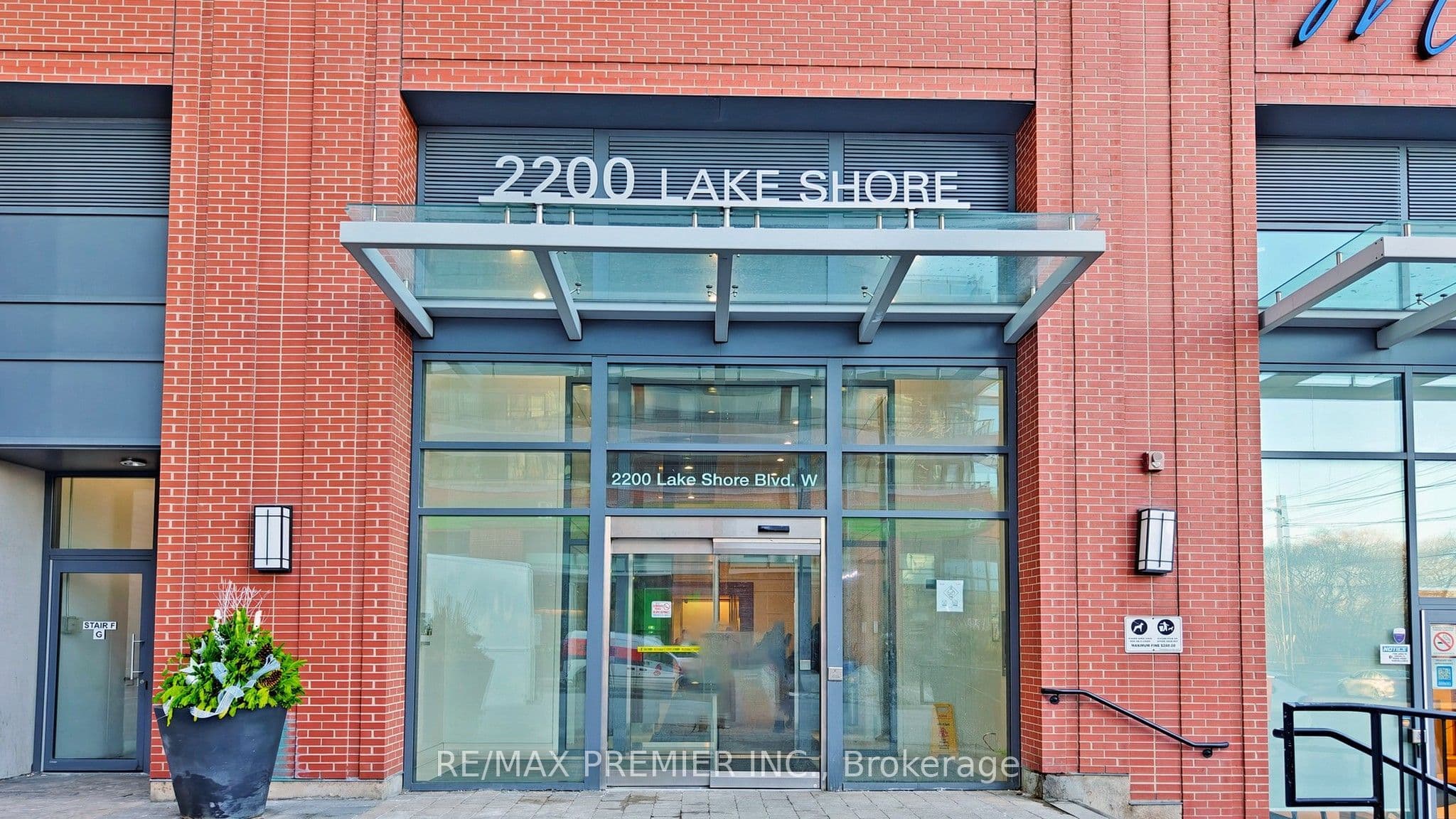 2200 Lake Shore Boulevard W 4706, Toronto, ON M8V 1A4