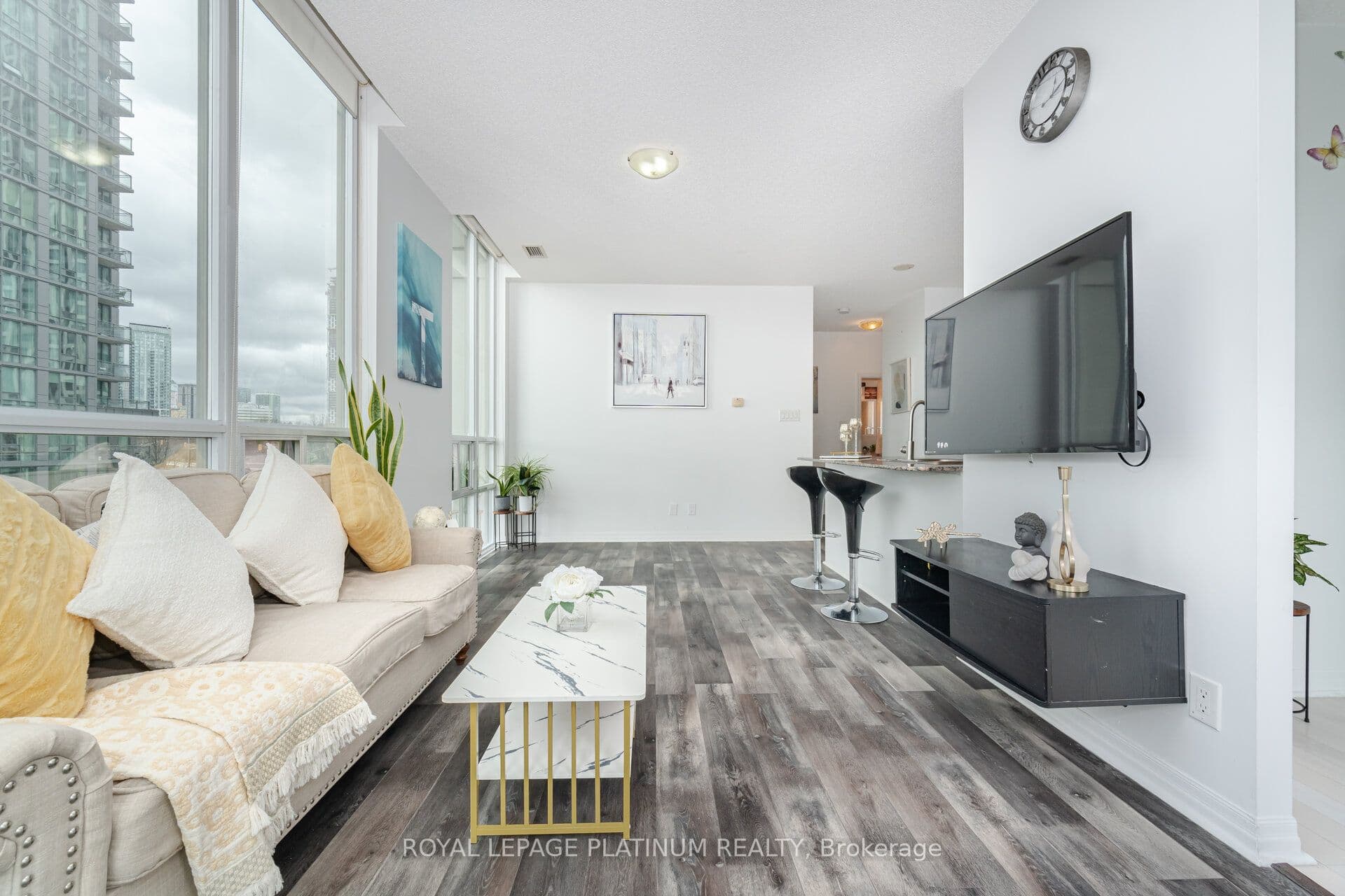3515 kariya Drive 510, Mississauga, ON L5B 0C1