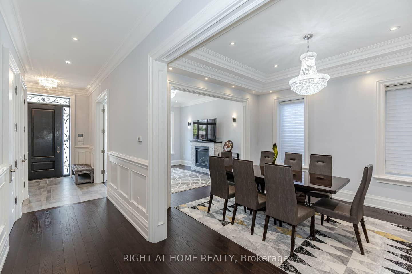 35 Burnelm Drive, Toronto, ON M9B 4N2