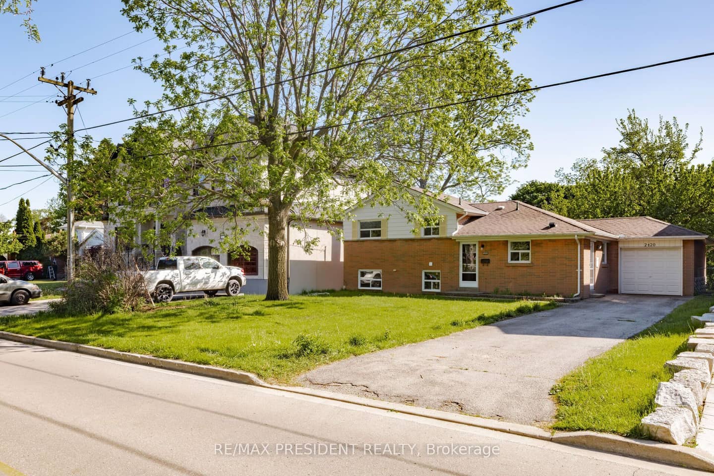 2420 Edenhurst Drive, Mississauga, ON L5A 2K9