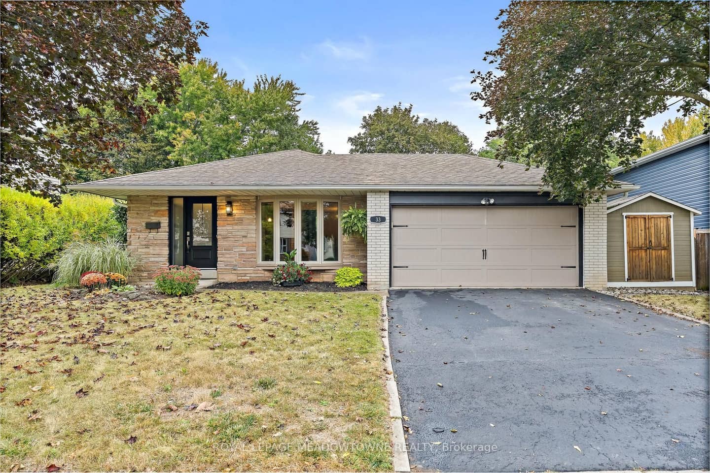 33 Fagan Drive, Halton Hills, ON L7G 4P4