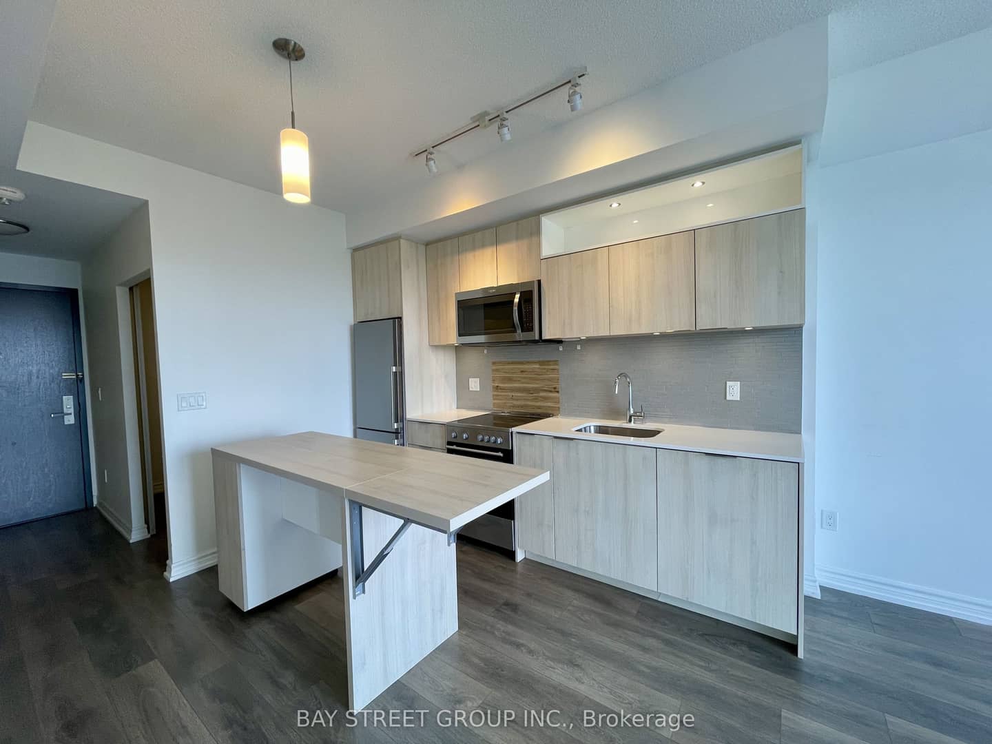 50 Forest Manor Road 1104, Toronto, ON M2J 1M1