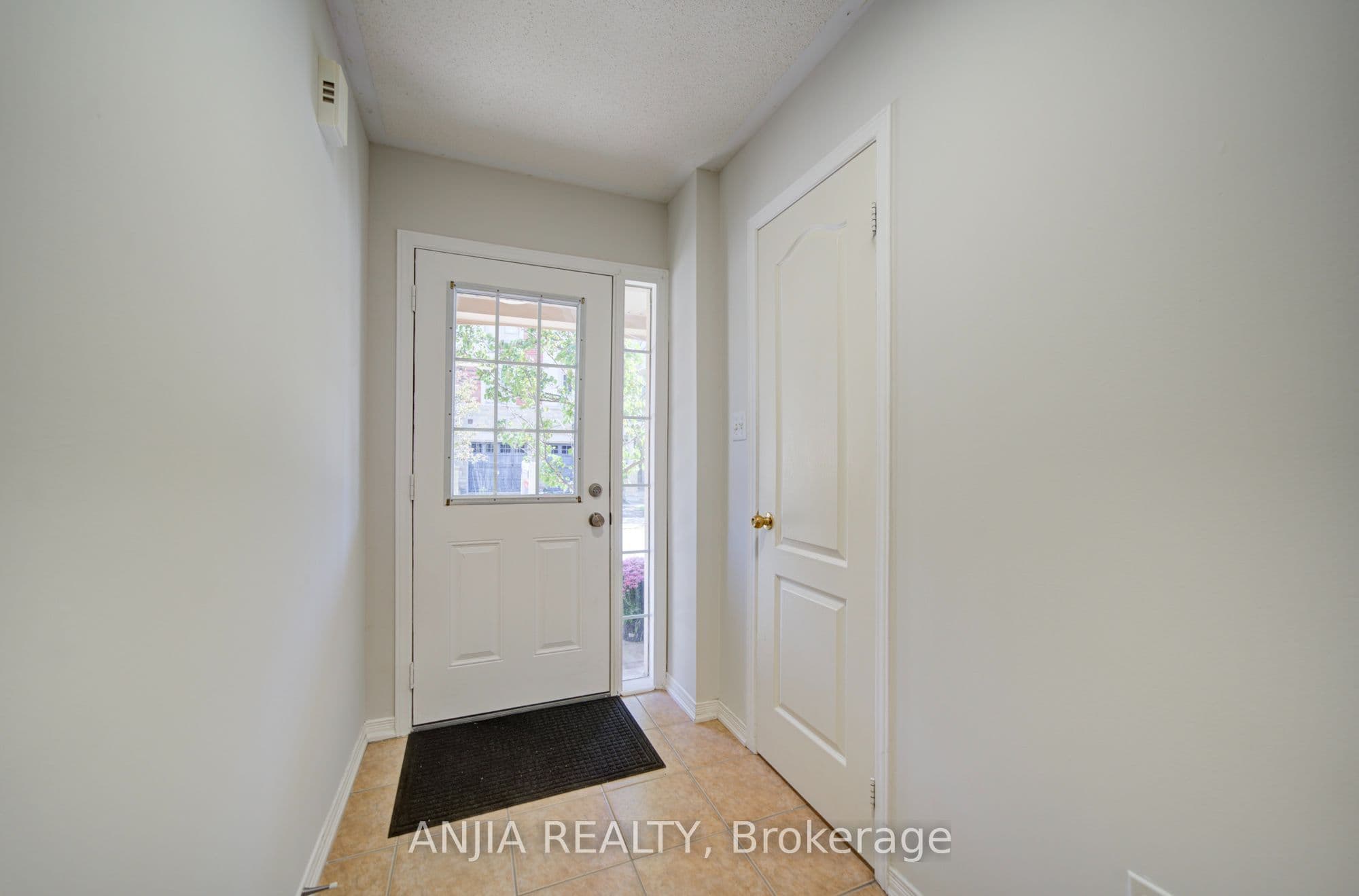66 Prince Charles Way, Markham, ON L6C 0M7