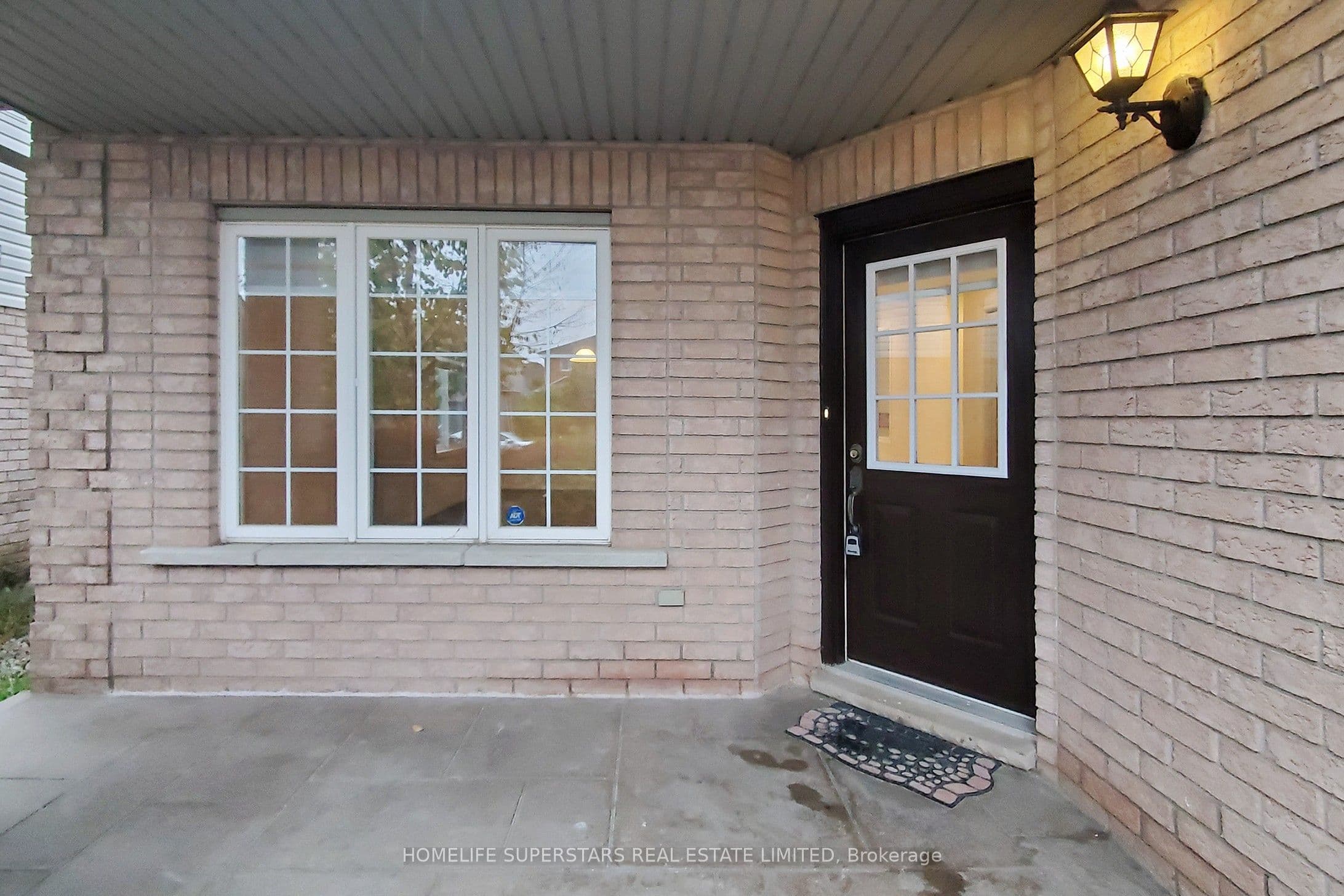 32 HOLKHAM Avenue, Hamilton, ON L9K 0H3