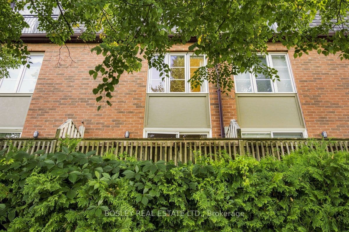64 Old Mill Terrace 3, Toronto, ON M8X 1A2