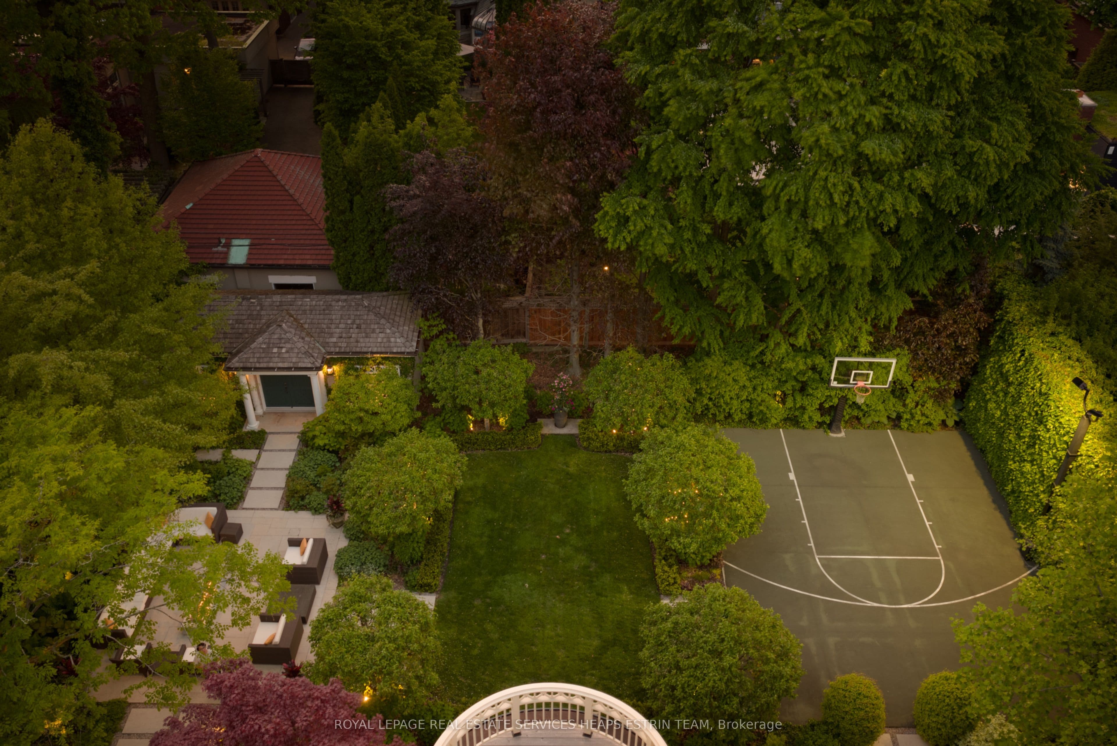 76 Binscarth Road, Toronto, ON M4W 1Y4