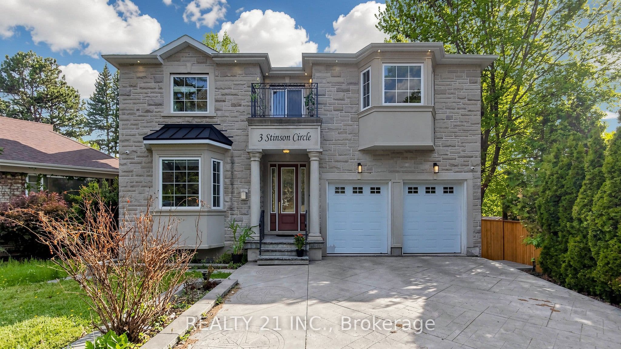 3 Stinson Circle, Toronto, ON M4B 2Y7