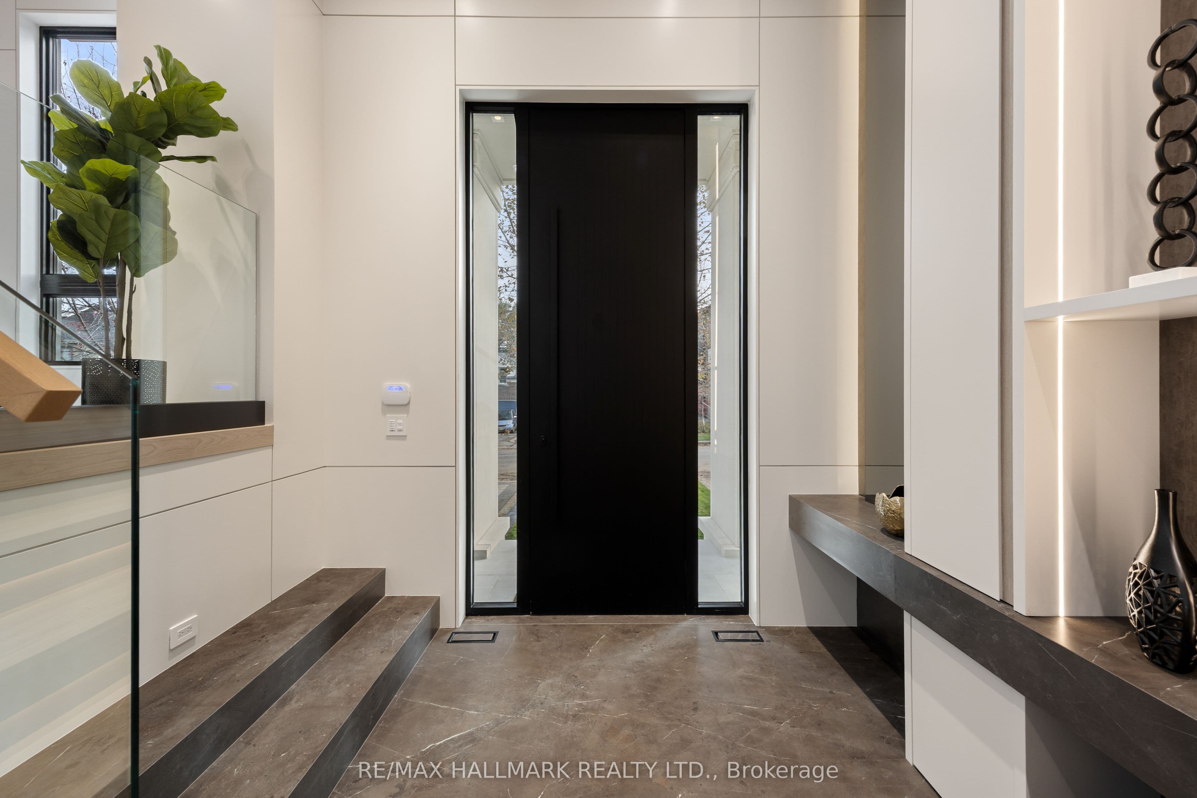652 Bedford Park Avenue, Toronto, ON M5M 1K4