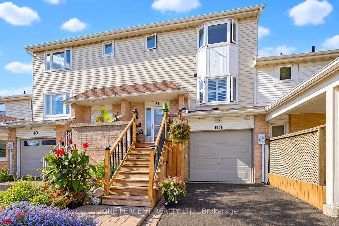 51 Courtleigh Square, Brampton, ON L6Z 1J2