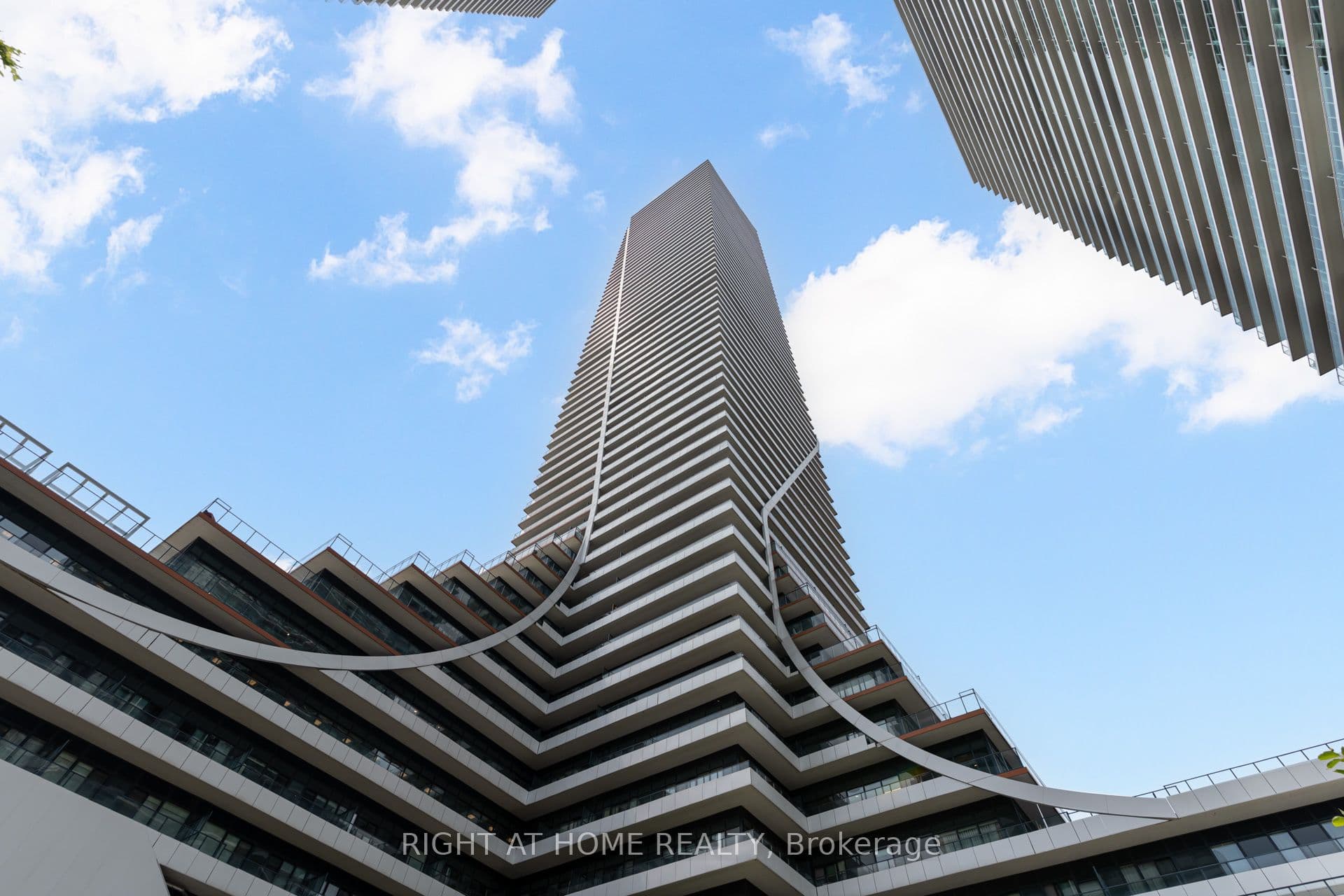 30 Shore Breeze Drive 1413, Toronto, ON M8V 0J1