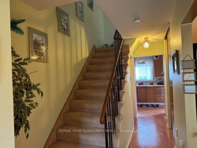 12 Jacques Lane, Ajax, ON L1S 3L4