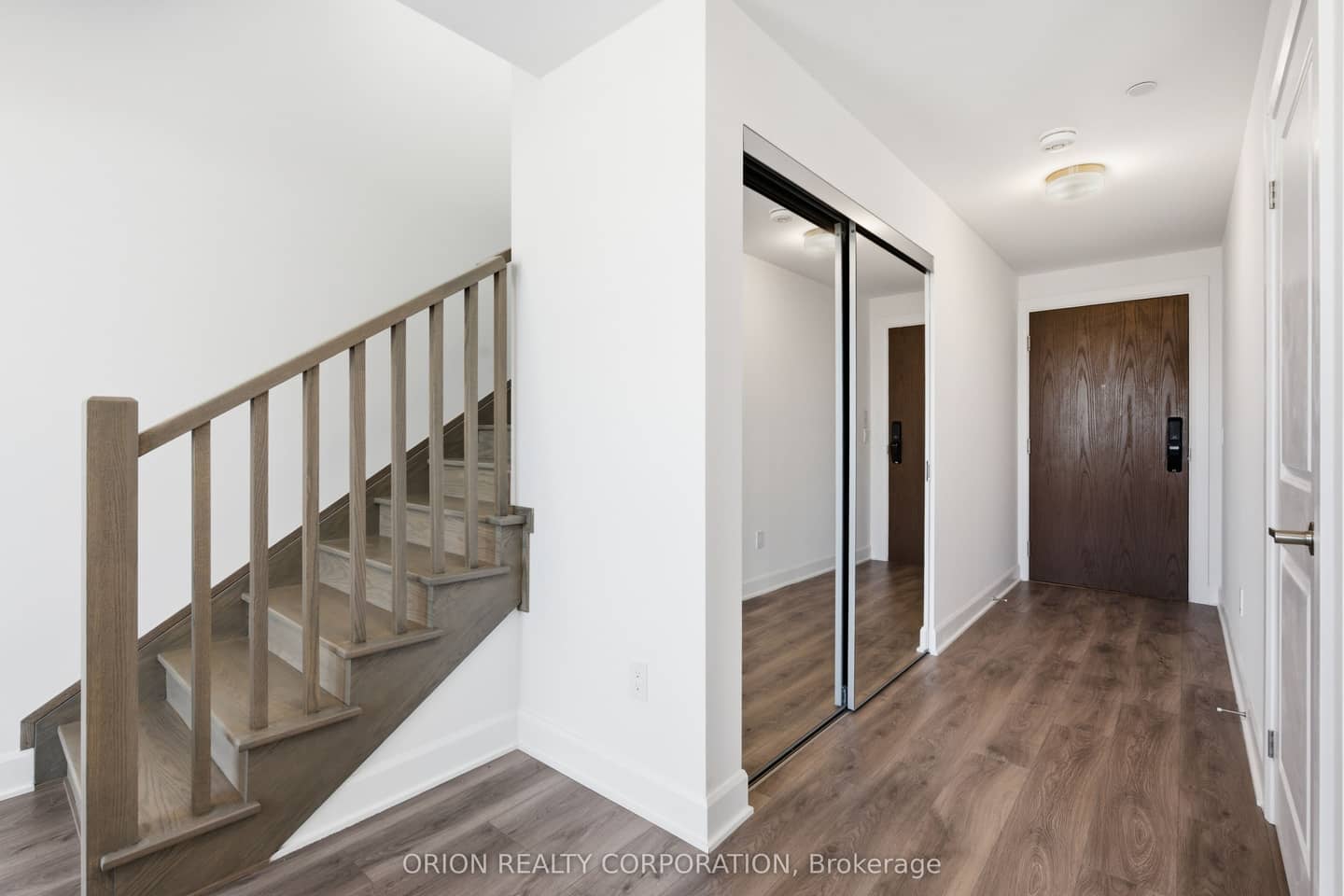 3240 WILLIAM COLTSON Avenue 804, Oakville, ON L6H 8C8